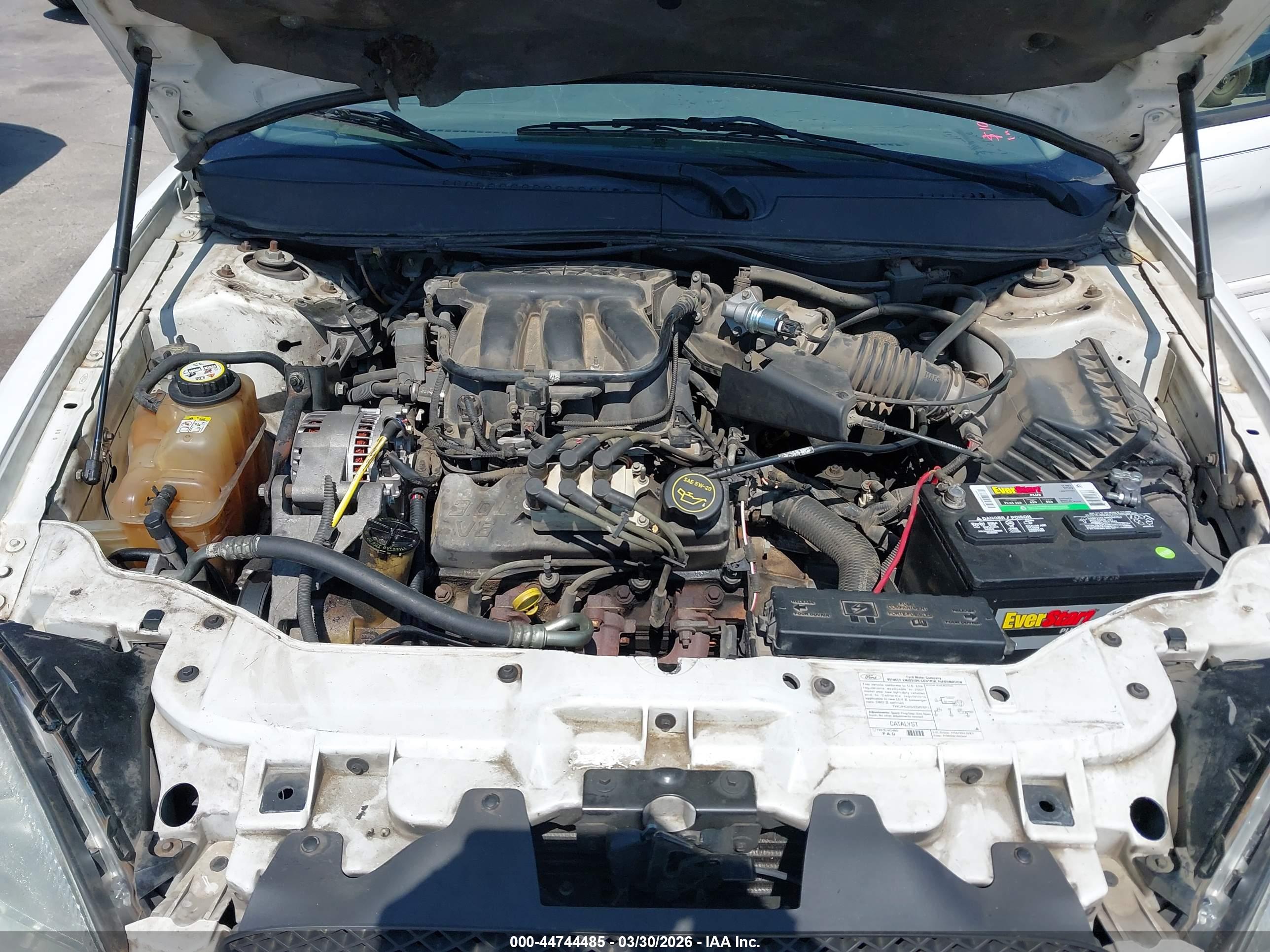 FORD TAURUS image 10