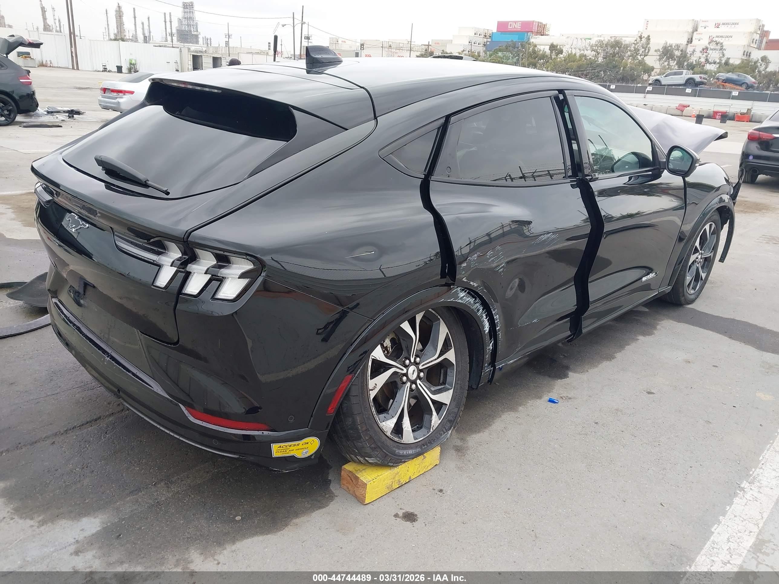 FORD MUSTANG image 4