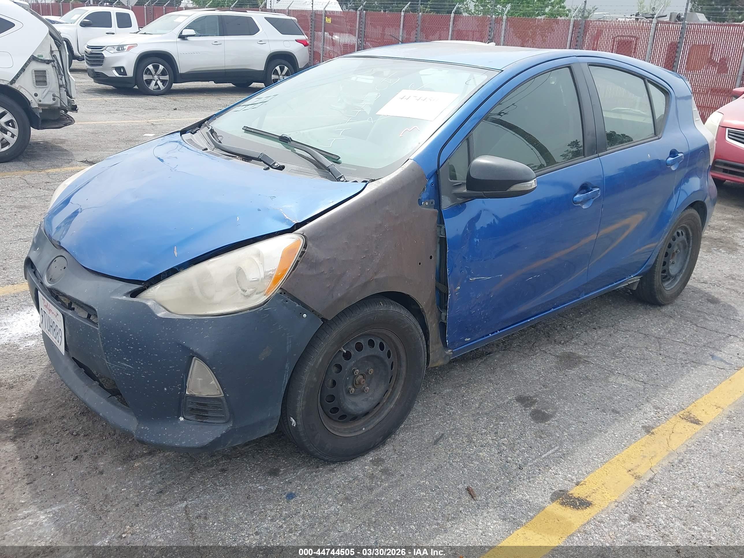 TOYOTA PRIUS image 2