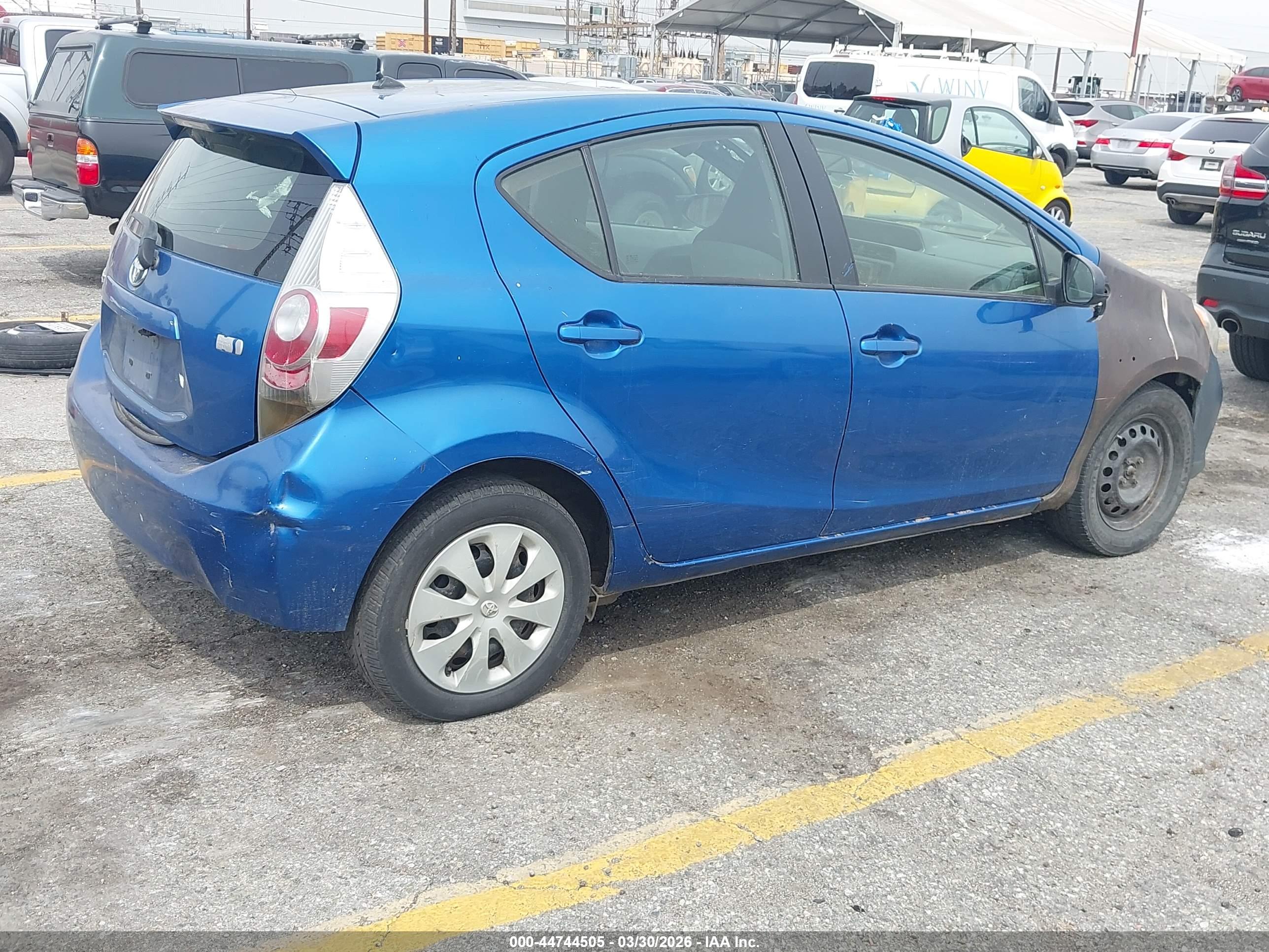 TOYOTA PRIUS image 4