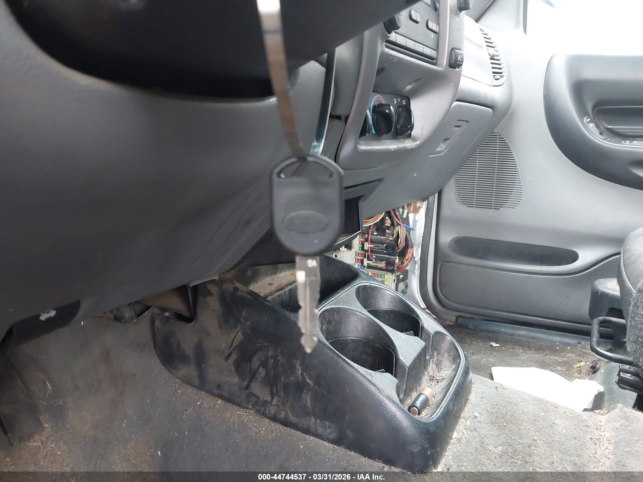 FORD RANGER image 11