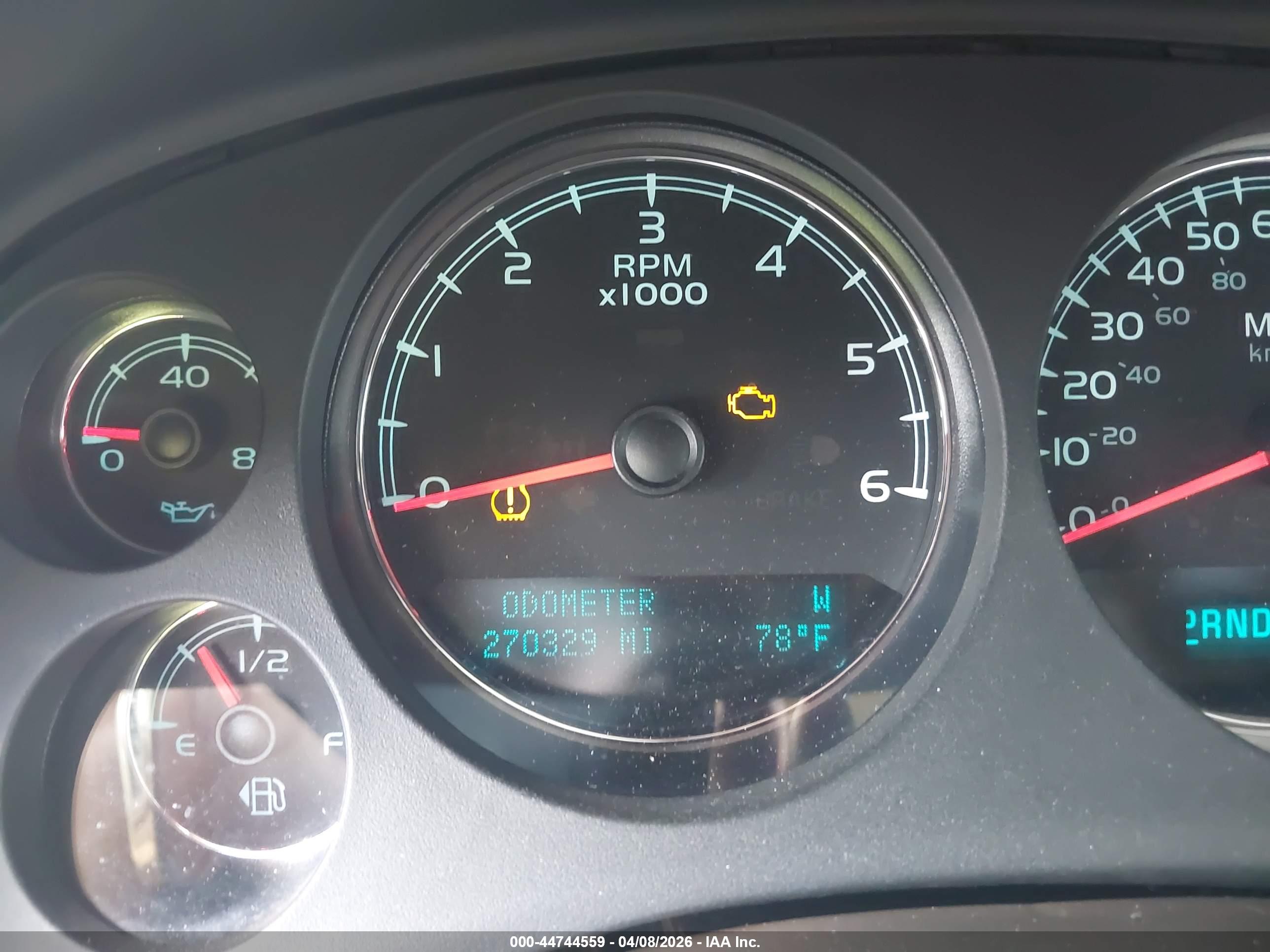 CHEVROLET TAHOE image 7