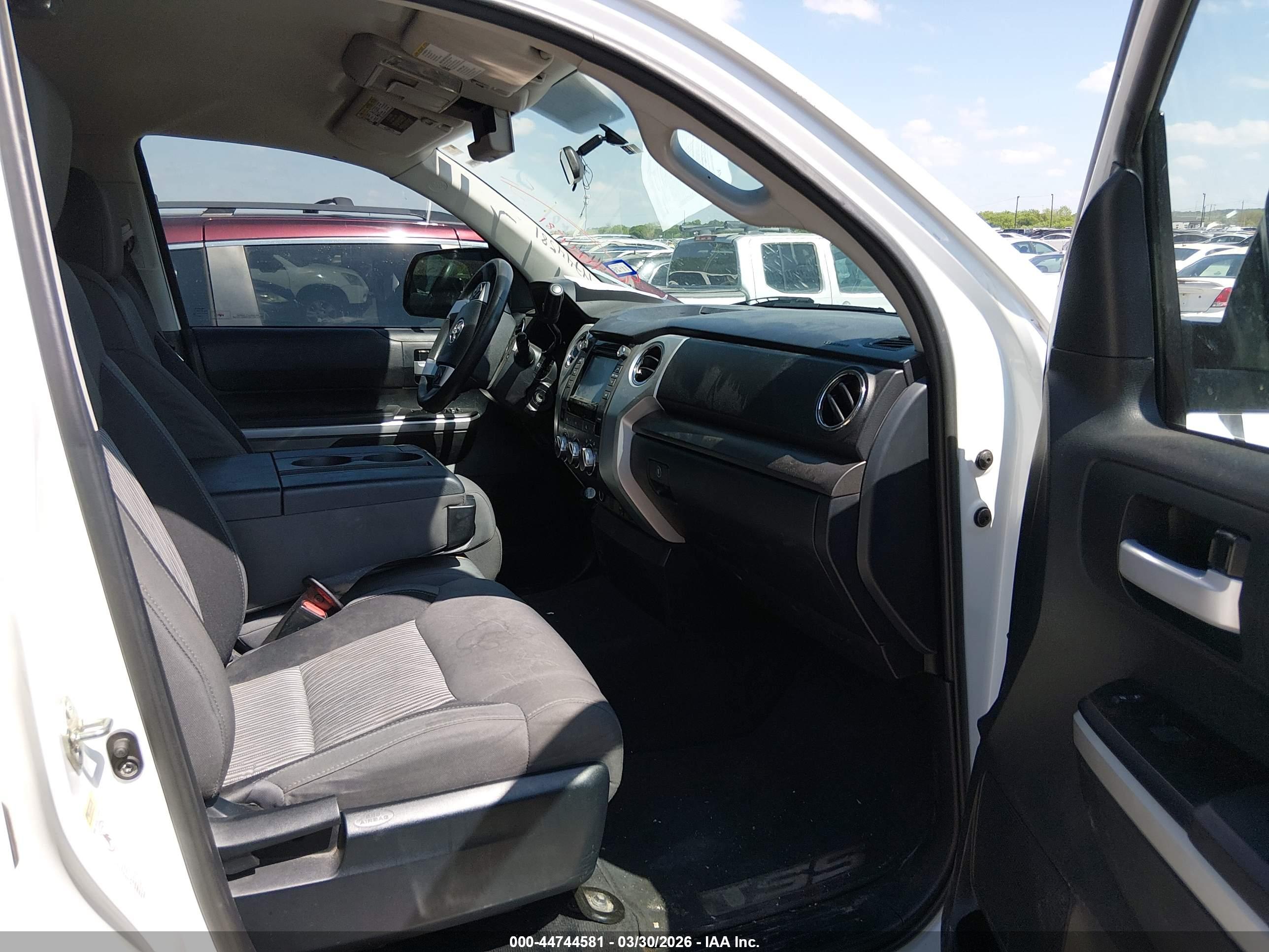 TOYOTA TUNDRA image 5
