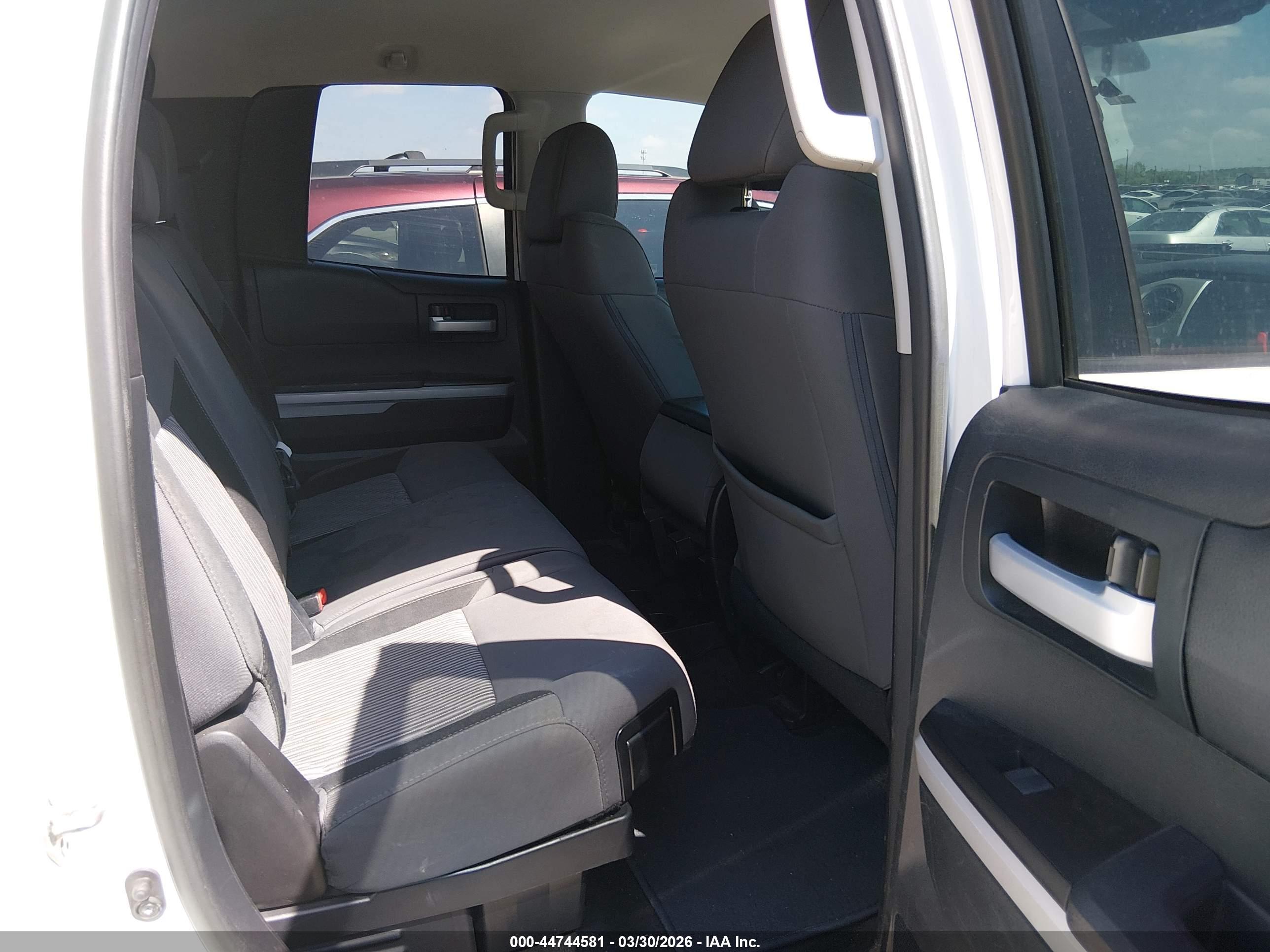 TOYOTA TUNDRA image 8