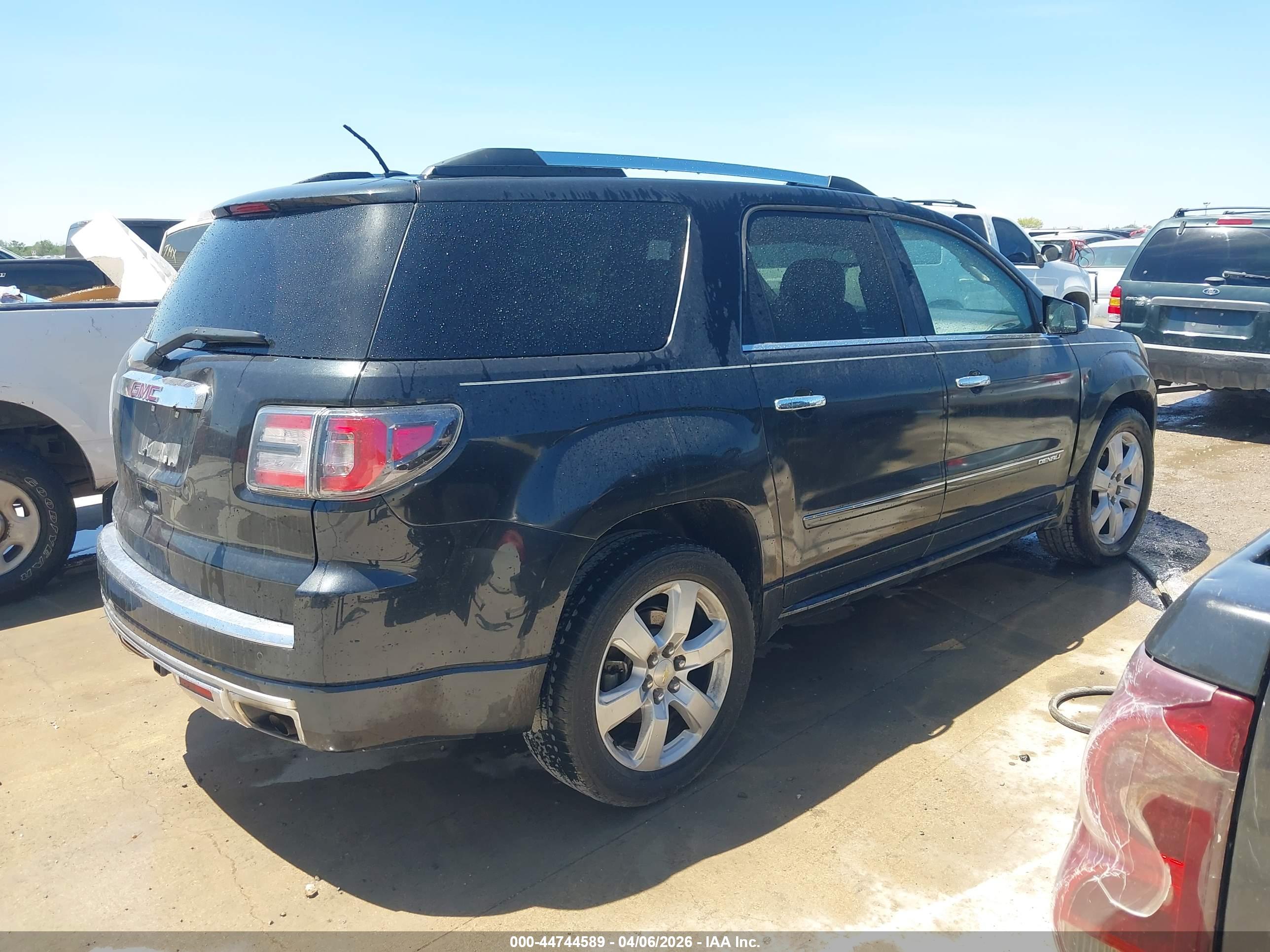 GMC ACADIA image 4