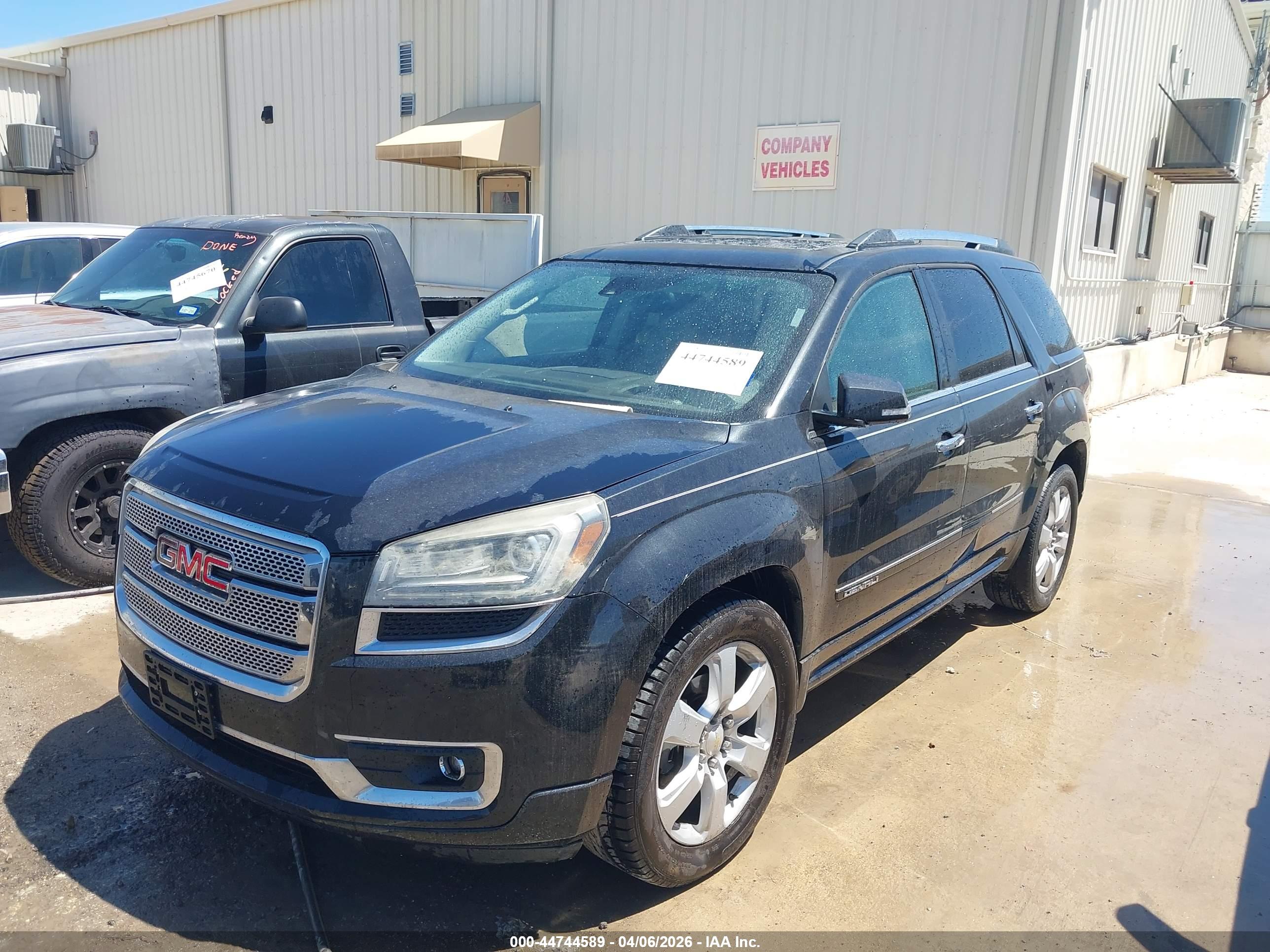 GMC ACADIA image 6