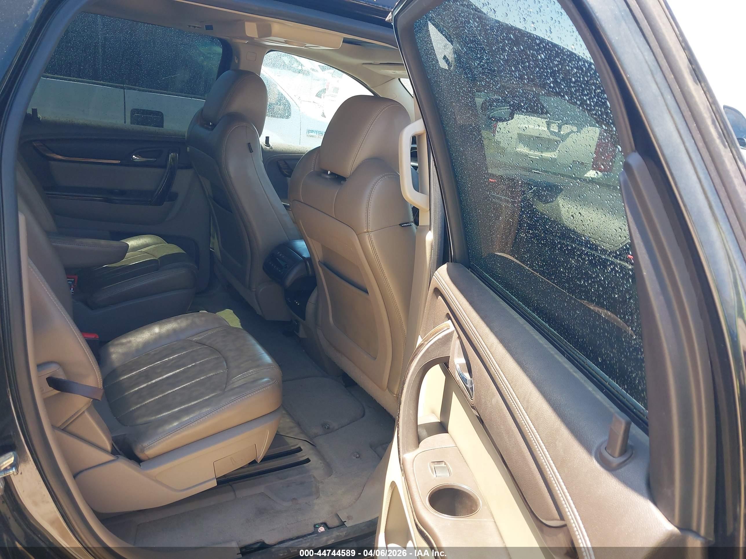 GMC ACADIA image 8