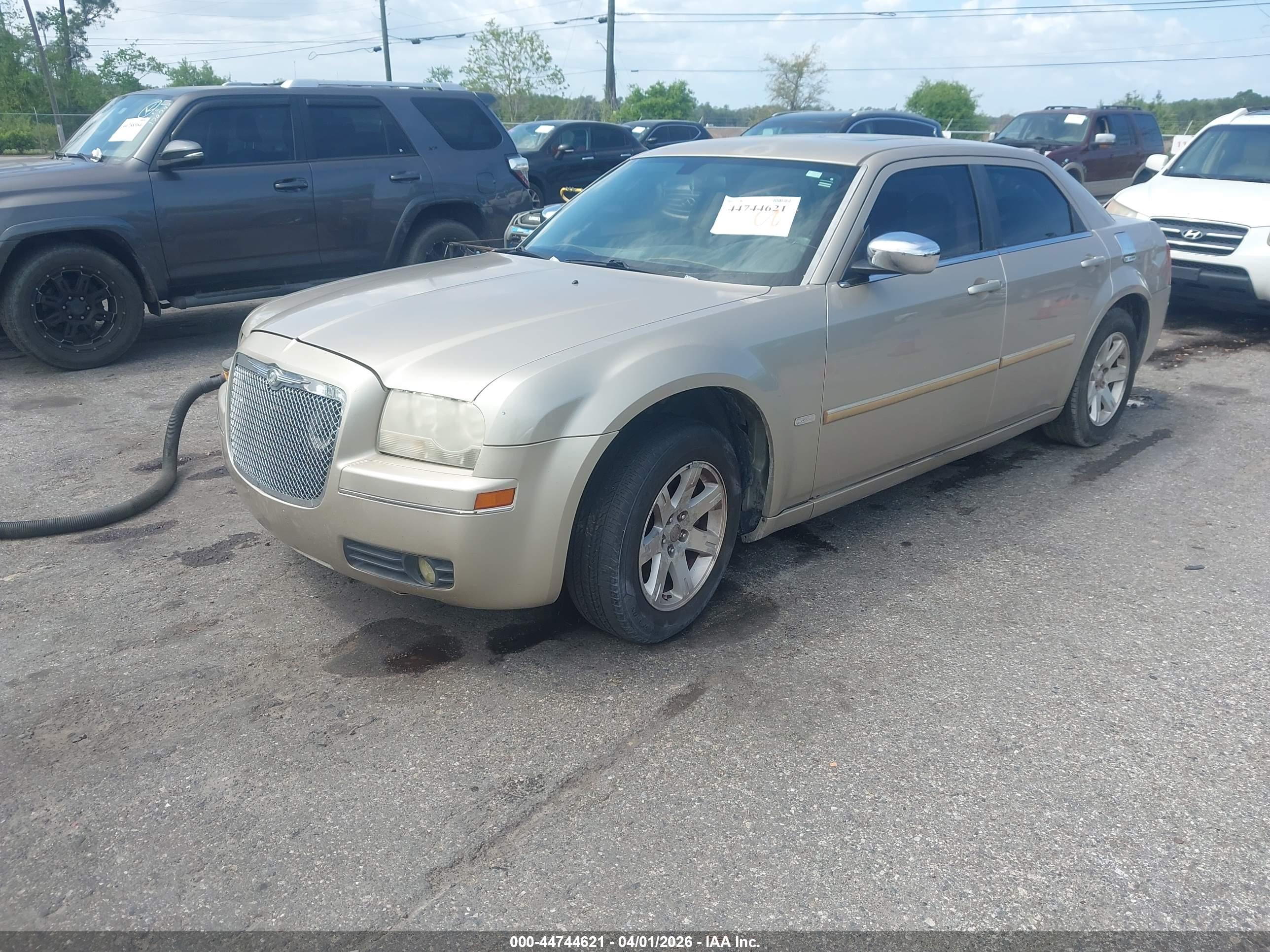 CHRYSLER 300 image 2