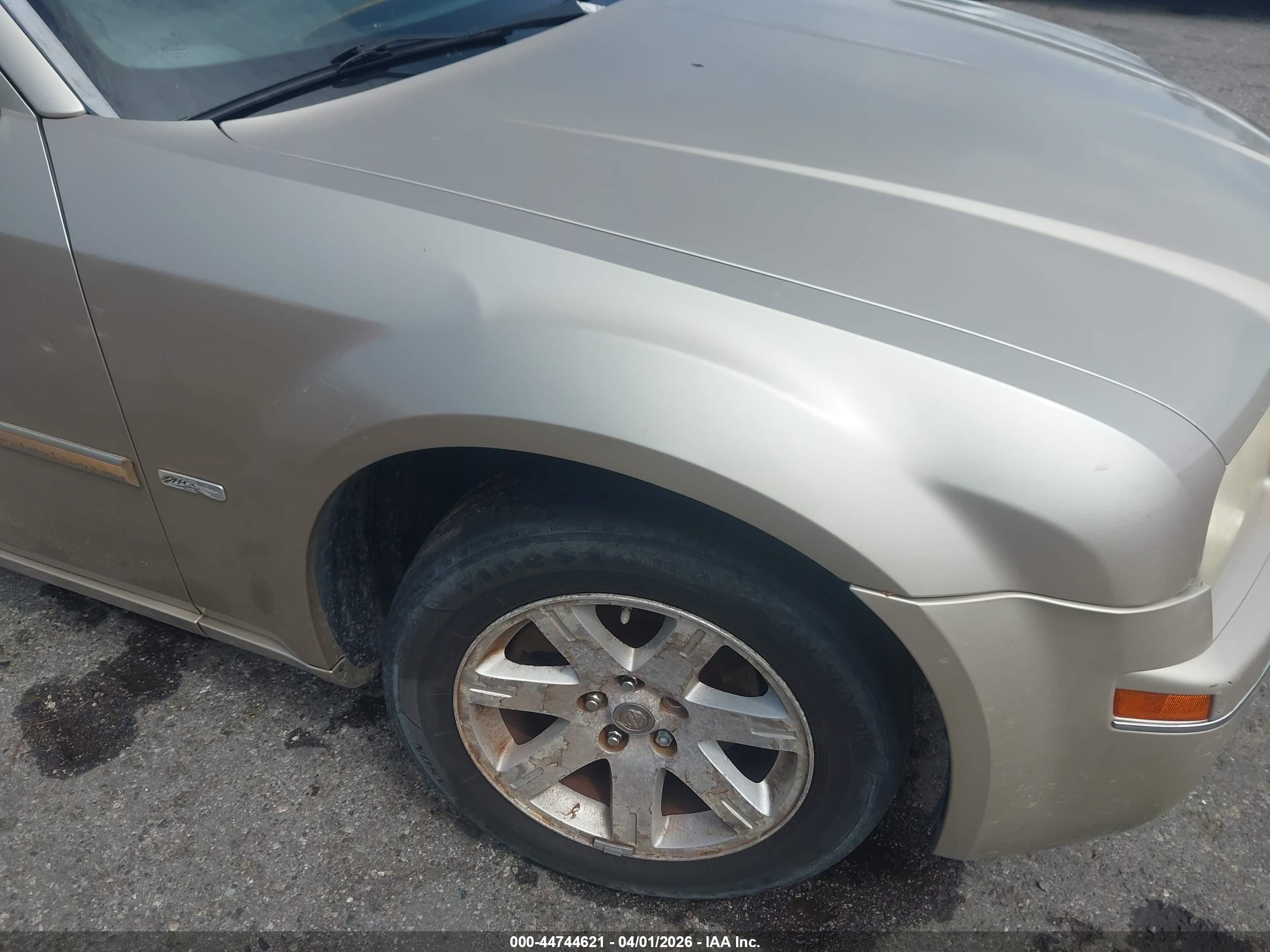 CHRYSLER 300 image 6