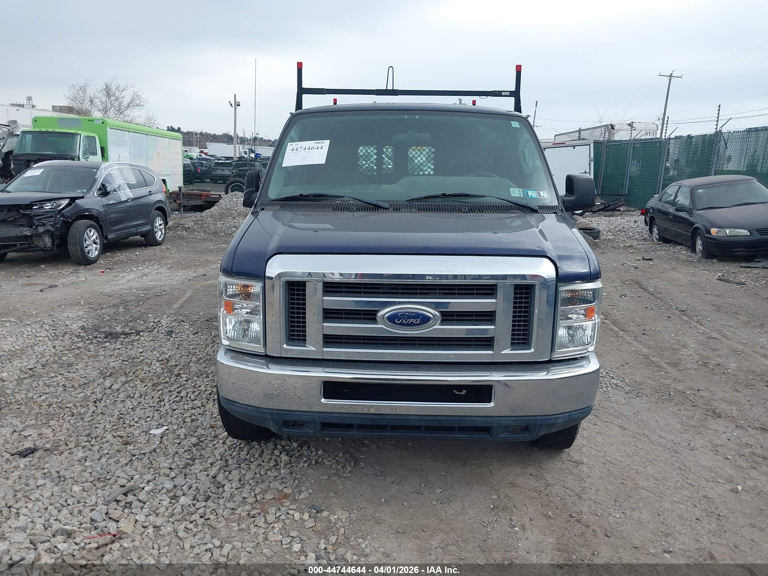 FORD E-250 image 6