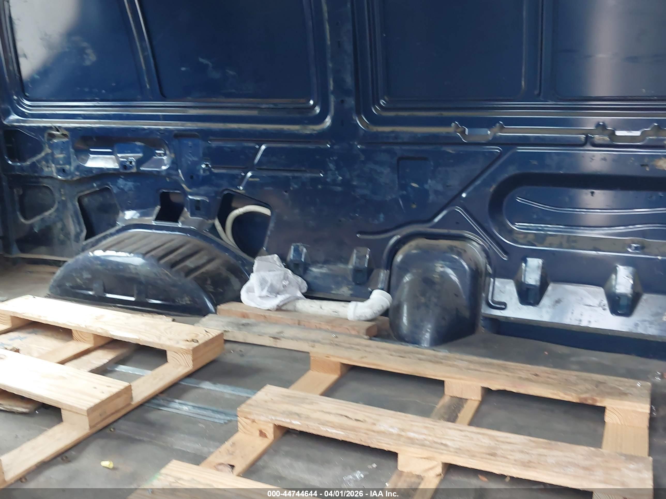 FORD E-250 image 8