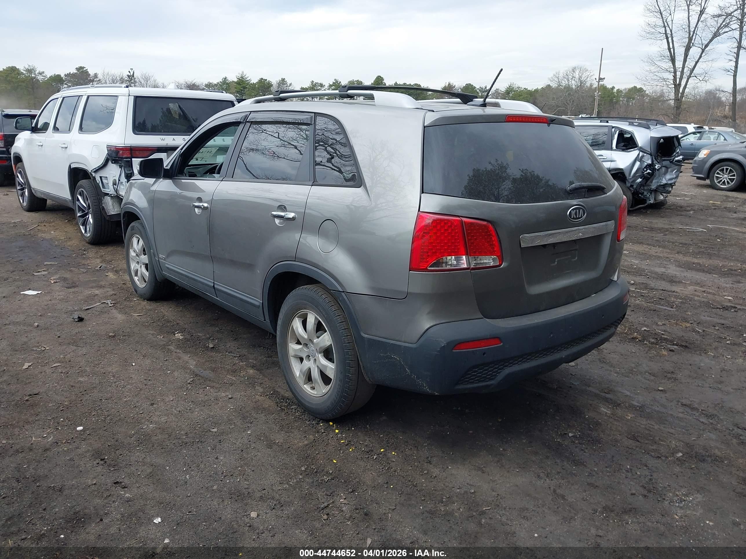 KIA SORENTO image 3