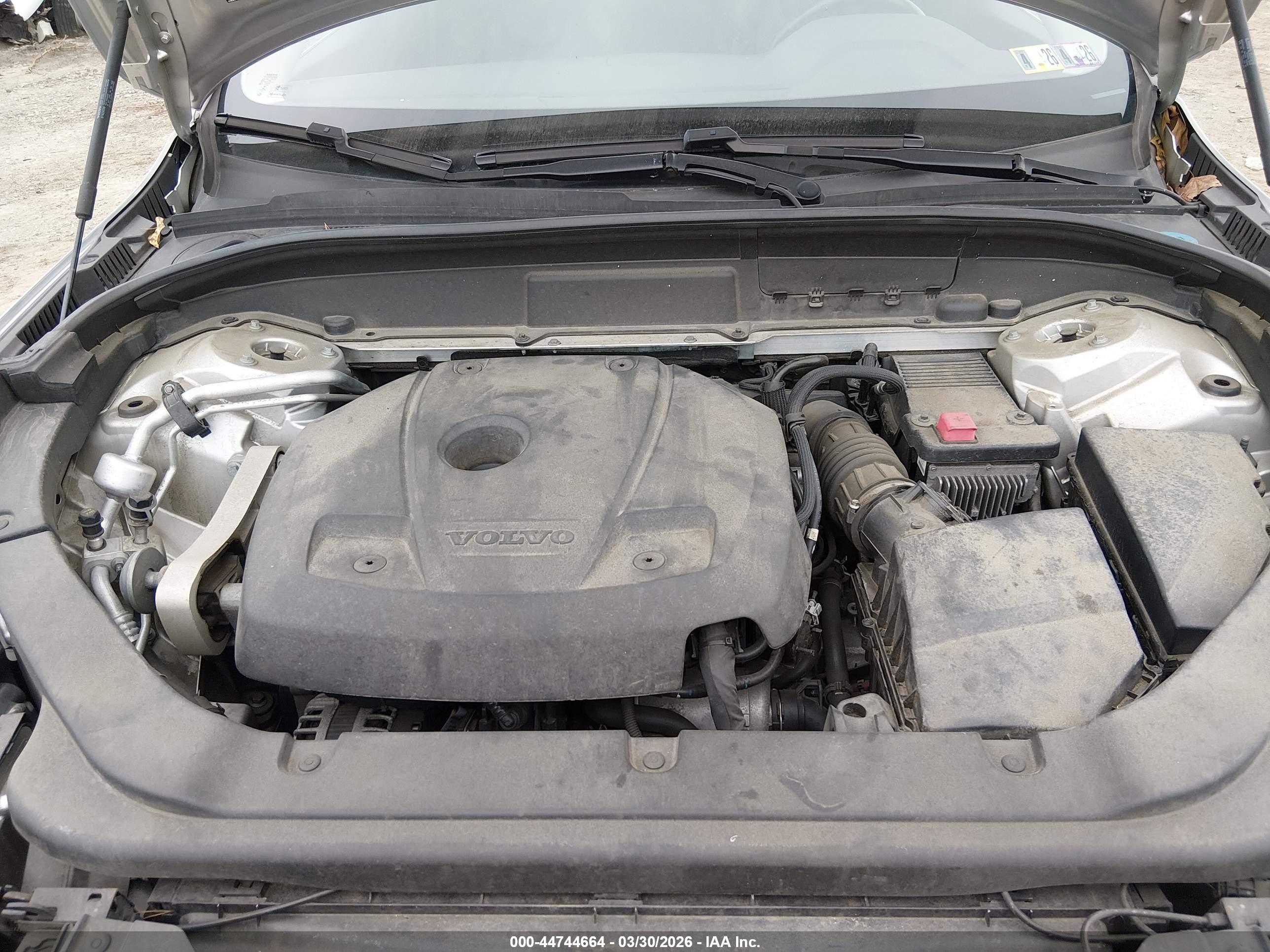 VOLVO XC60 image 10