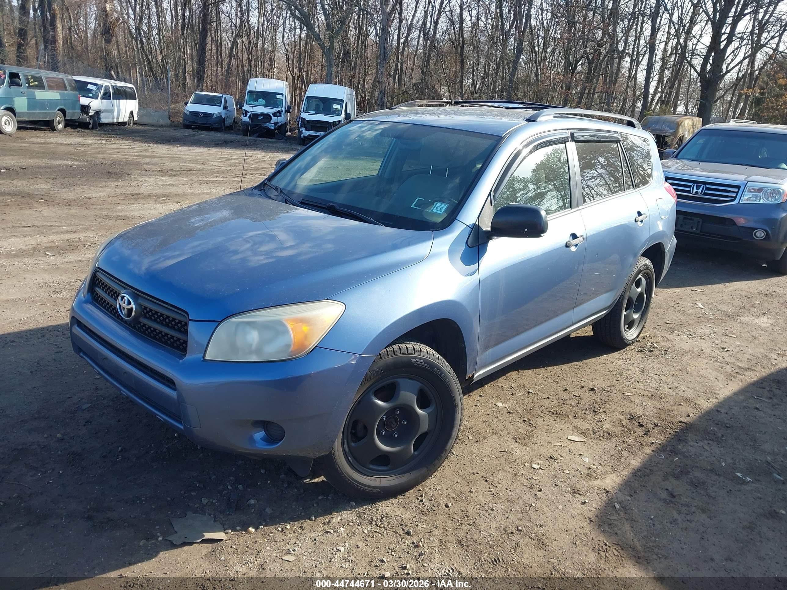 TOYOTA RAV4 image 2