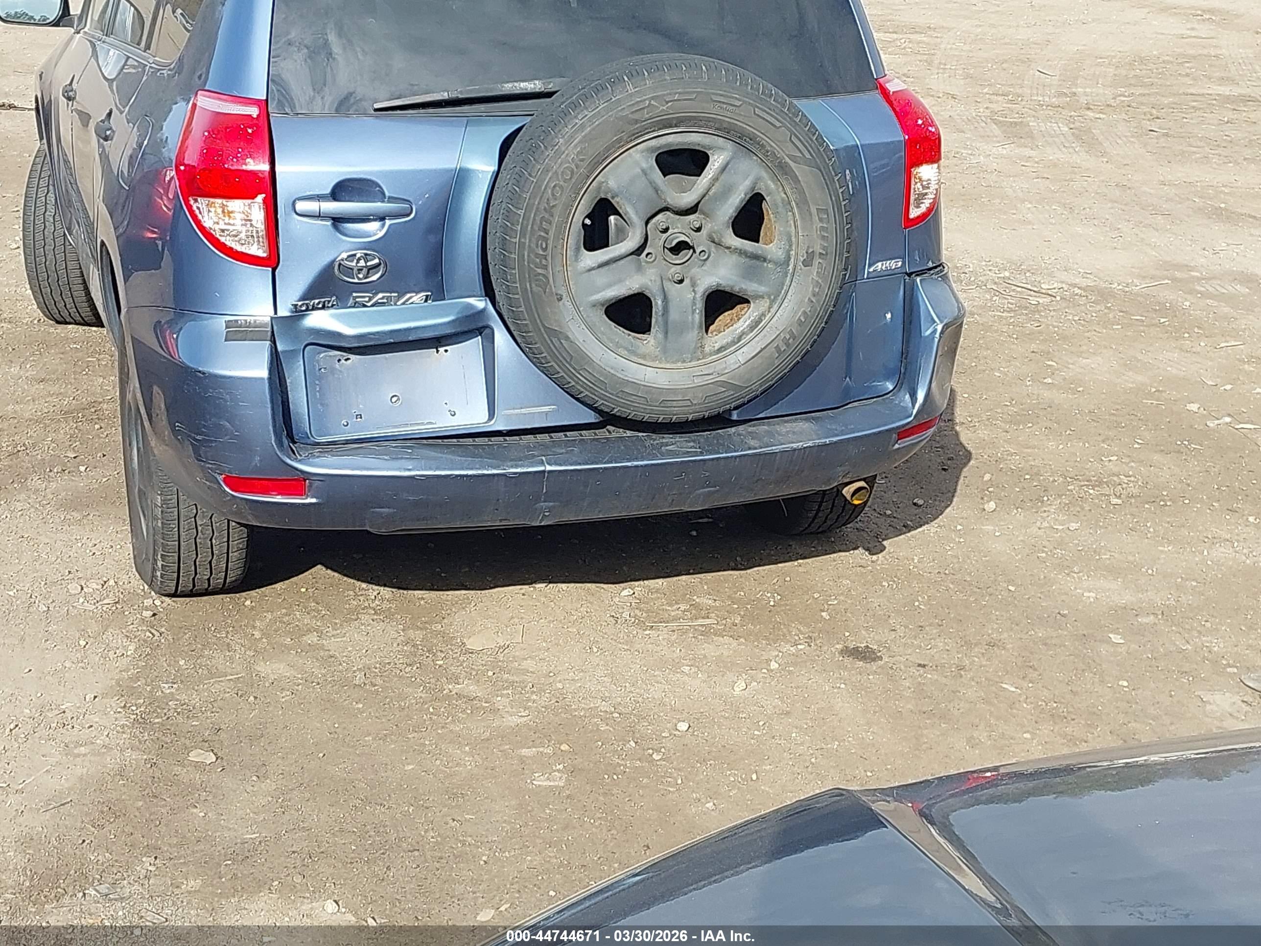 TOYOTA RAV4 image 6