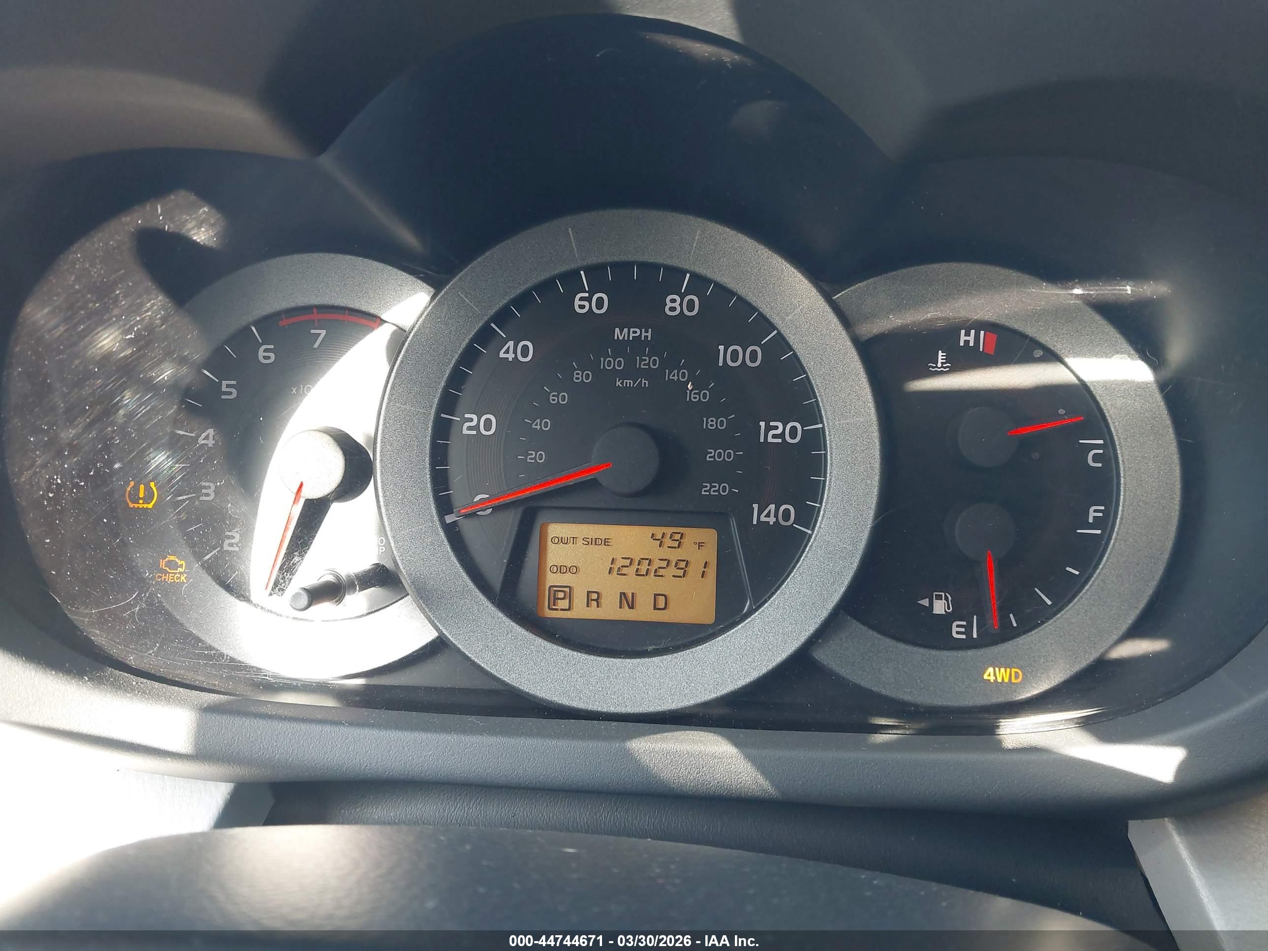 TOYOTA RAV4 image 7
