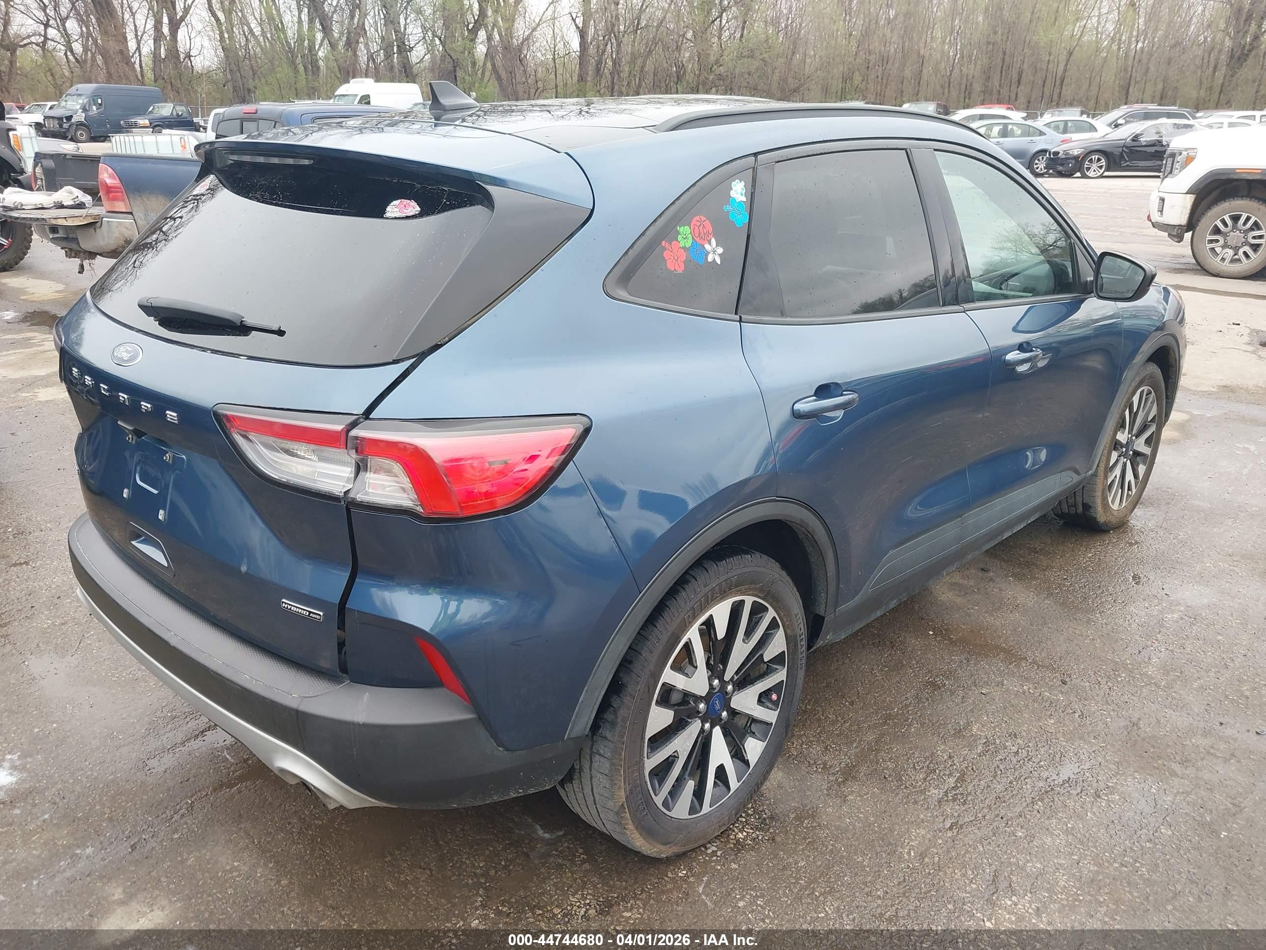 FORD ESCAPE image 4