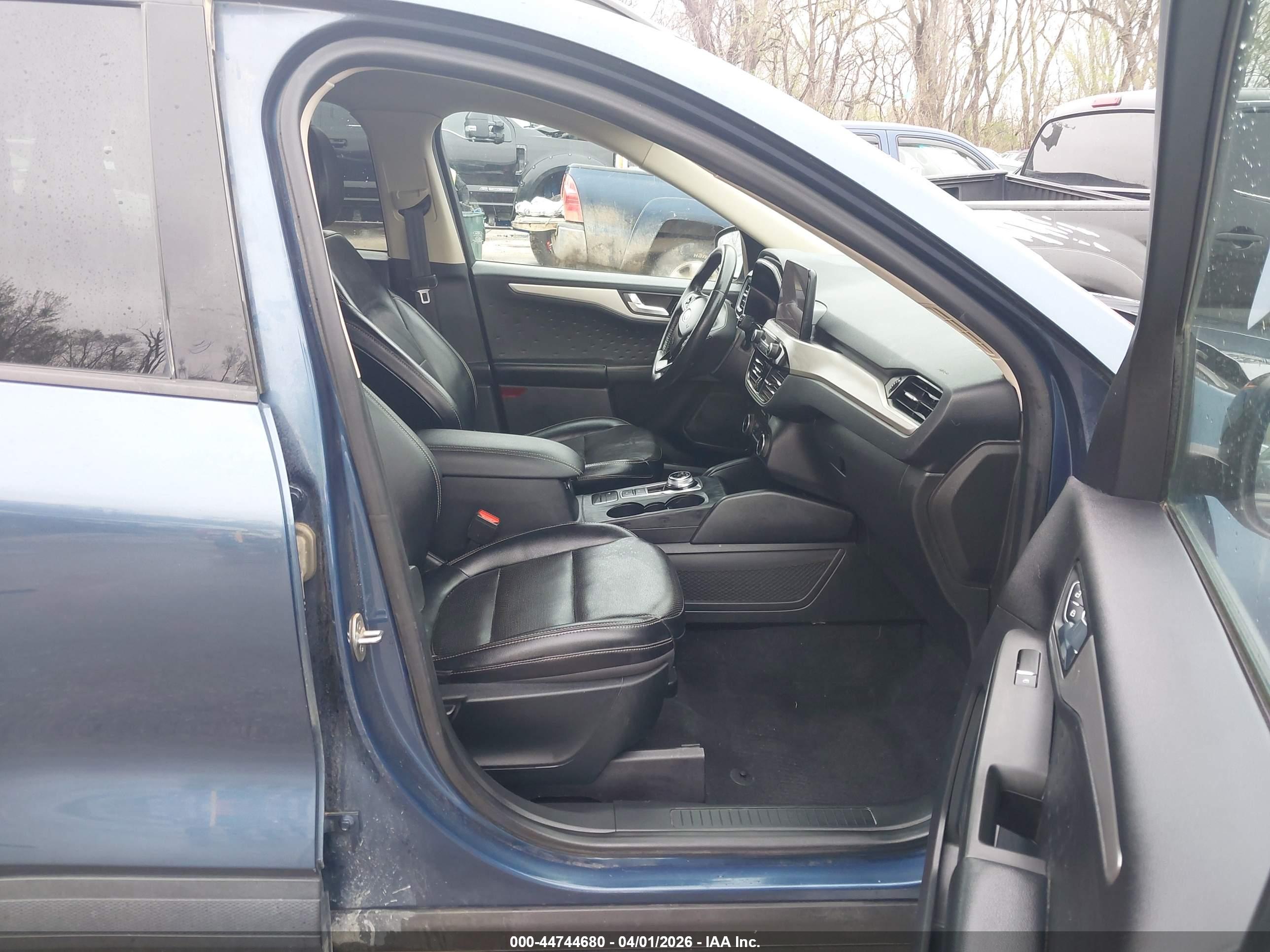 FORD ESCAPE image 5