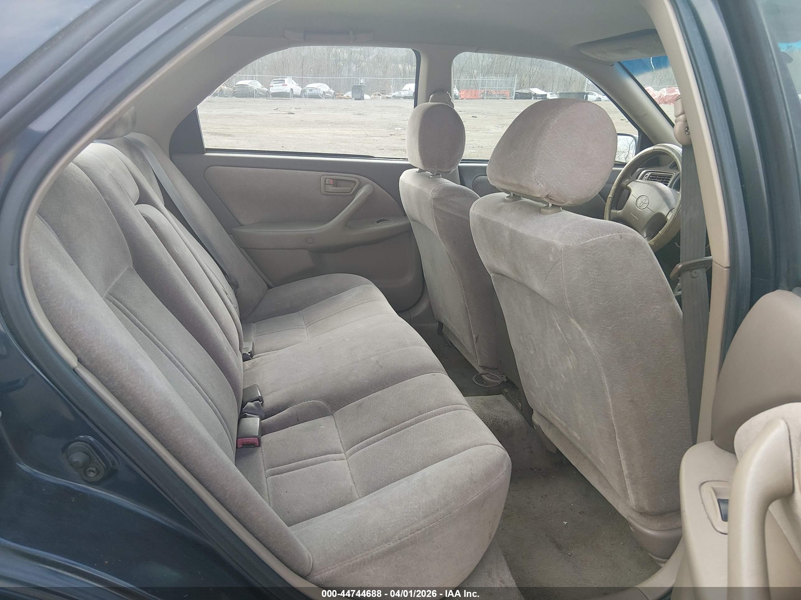 TOYOTA CAMRY image 8
