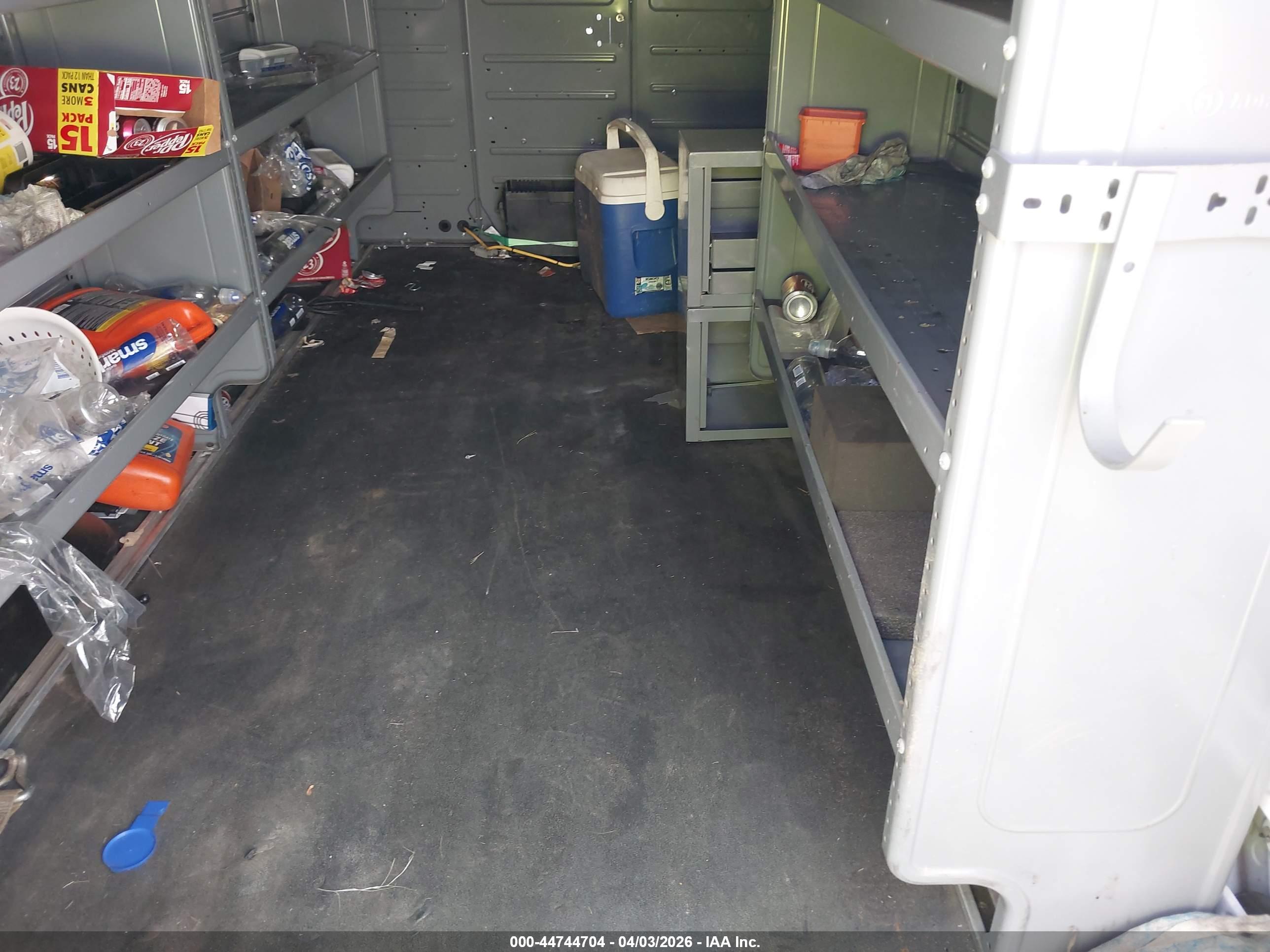 FORD TRANSIT-150 image 8