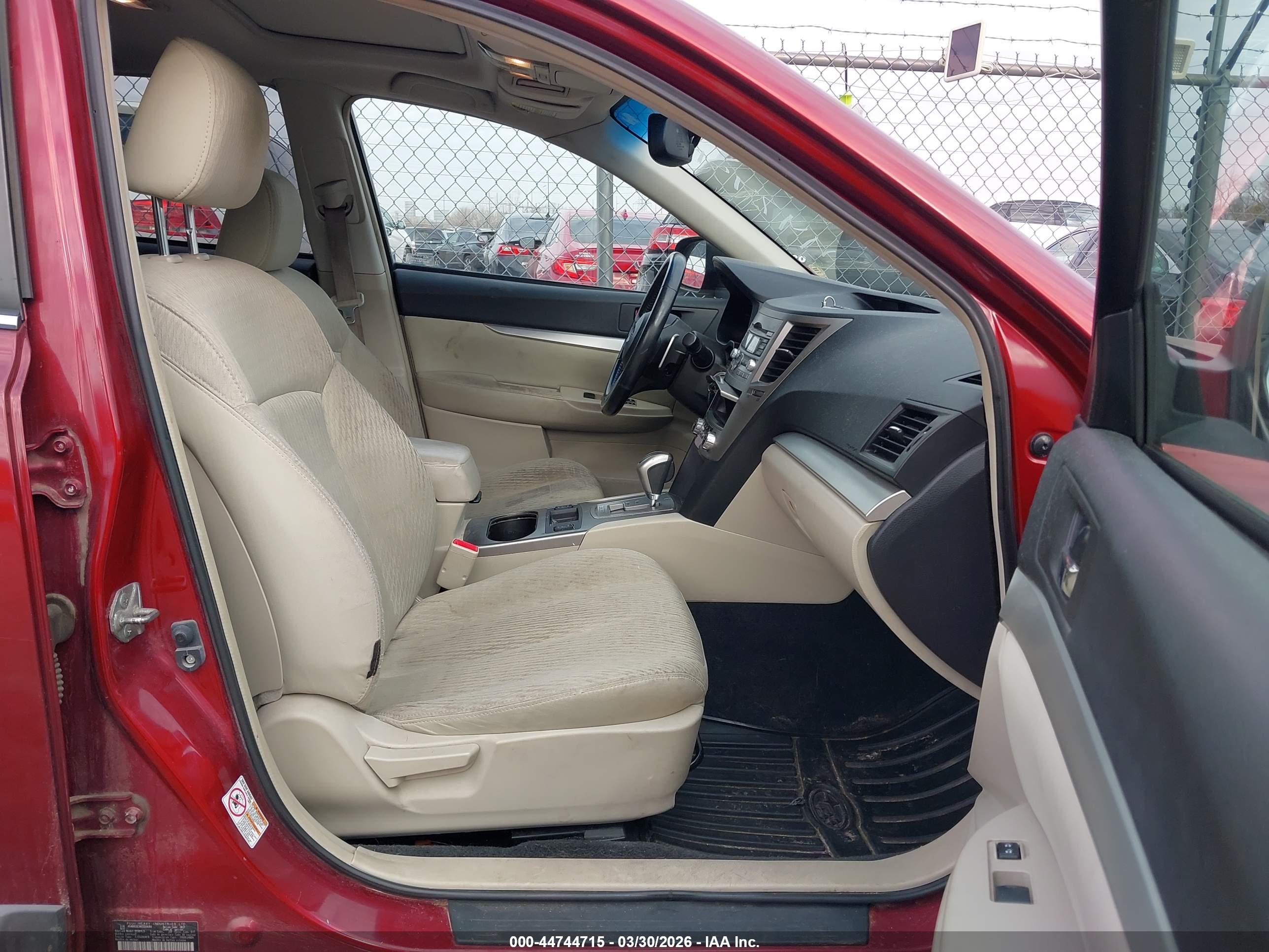 SUBARU OUTBACK image 5