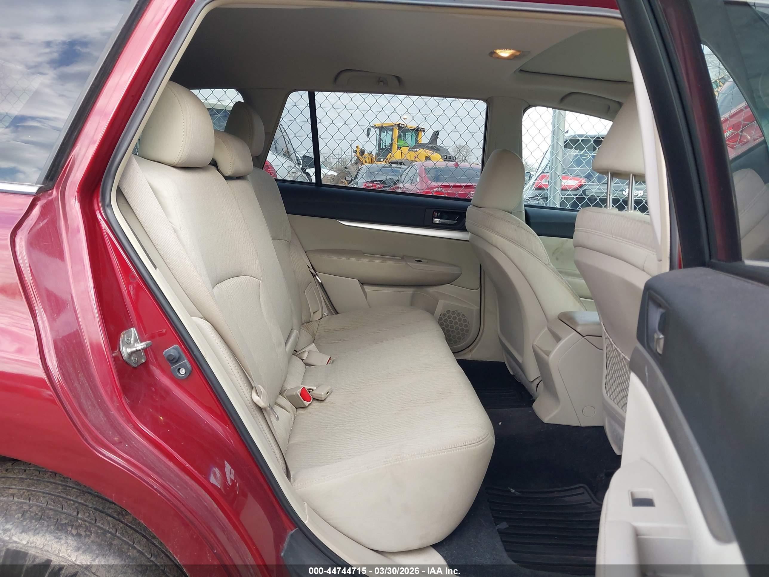 SUBARU OUTBACK image 8