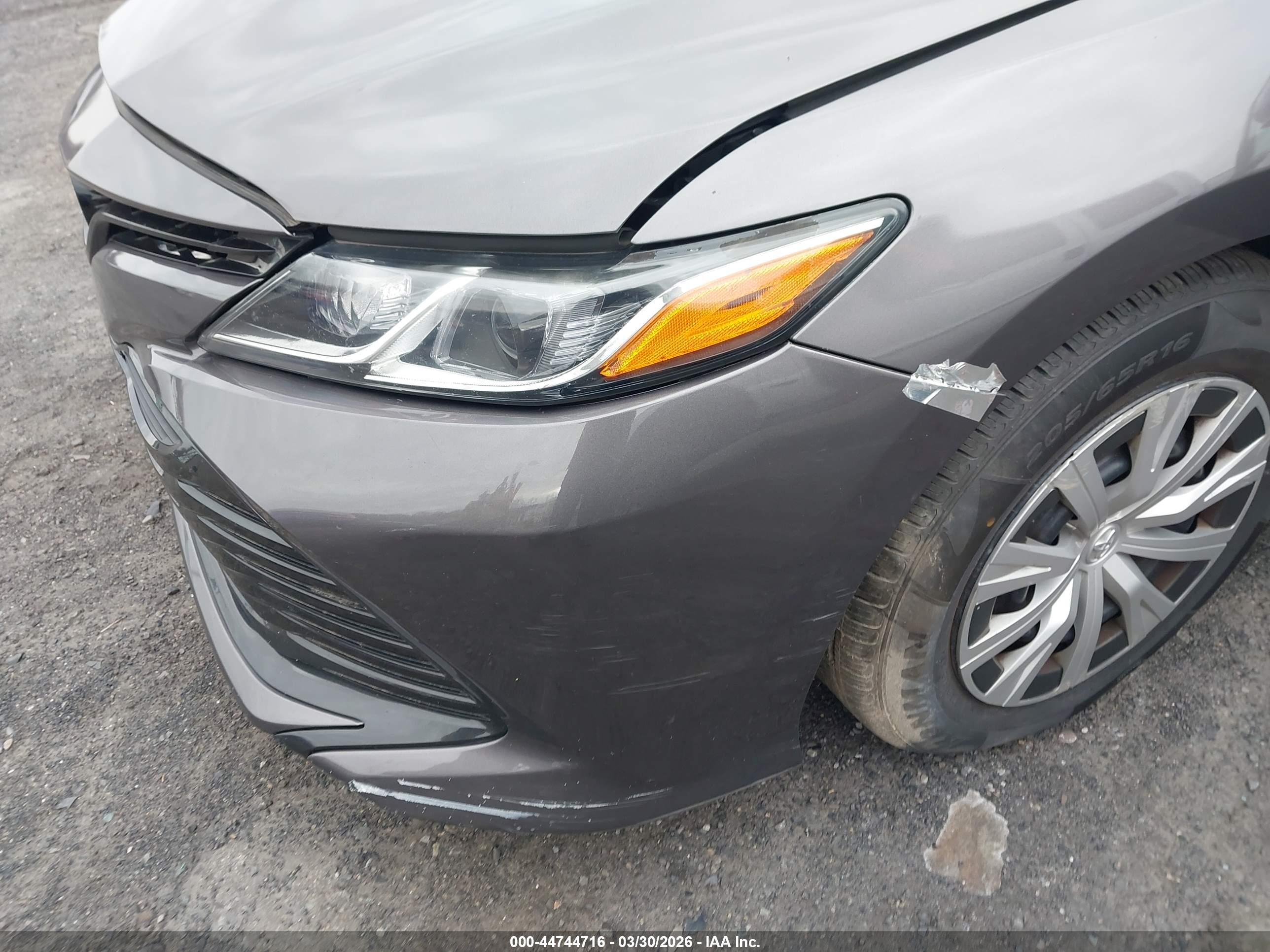 TOYOTA CAMRY image 6