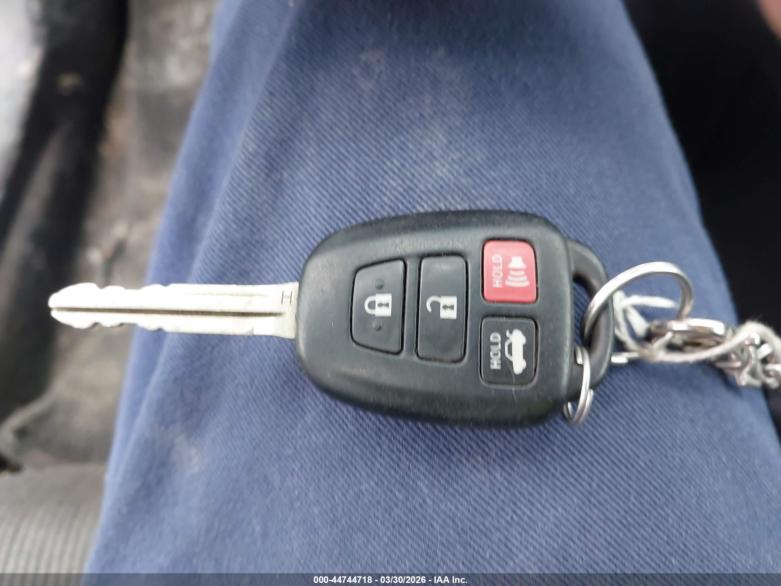 TOYOTA COROLLA image 11
