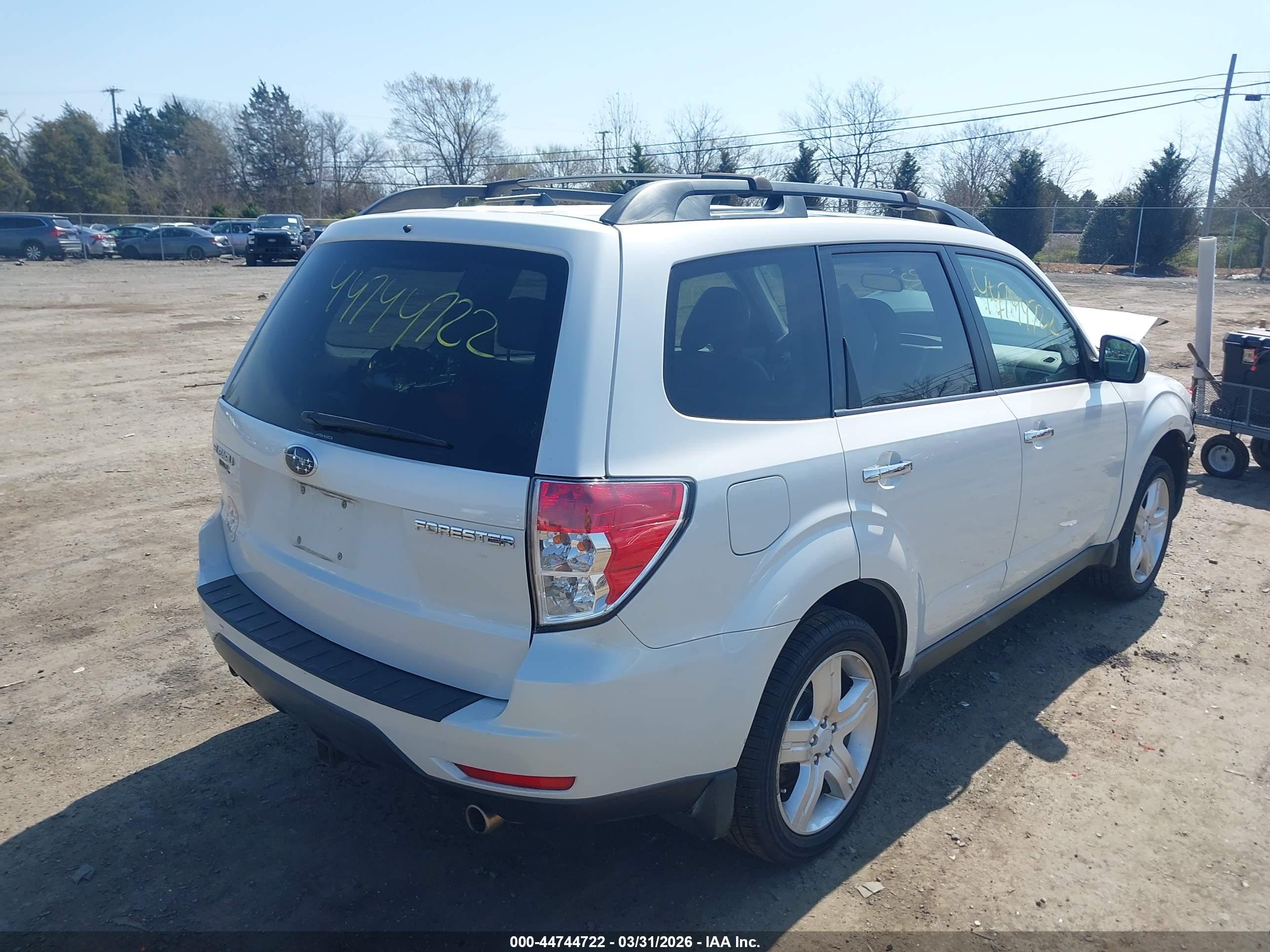 SUBARU FORESTER image 4