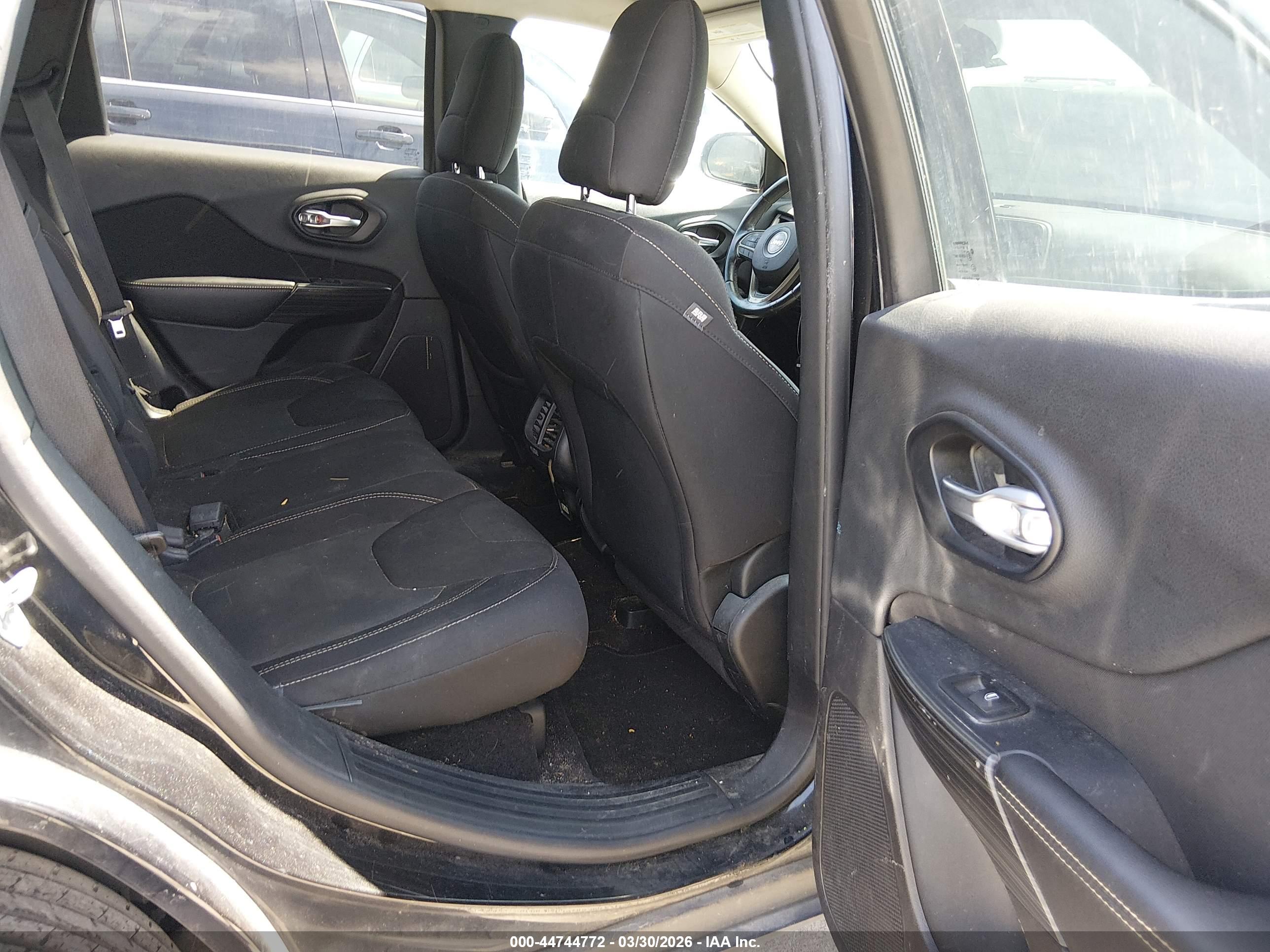 JEEP CHEROKEE image 8