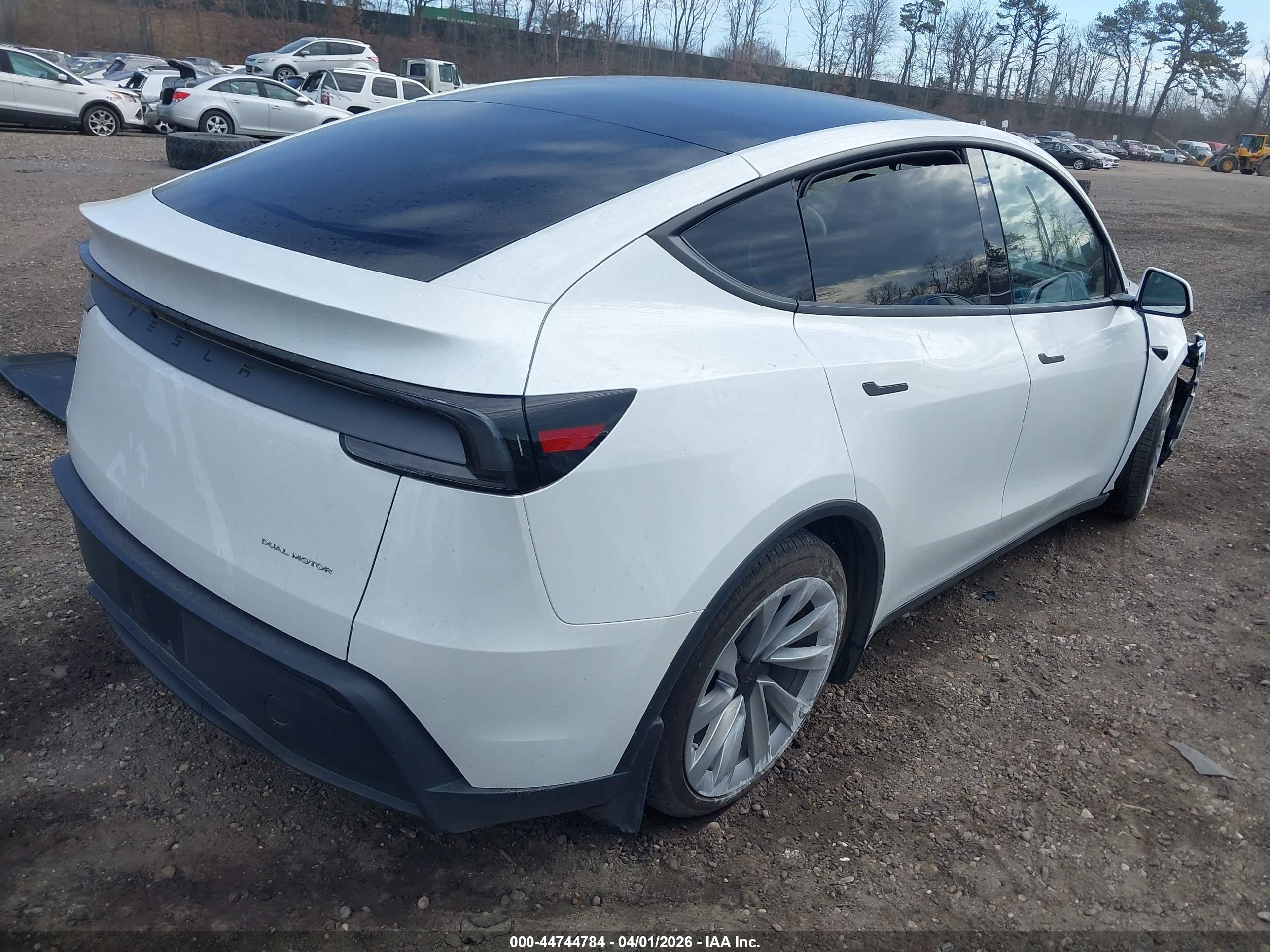 TESLA MODEL image 4