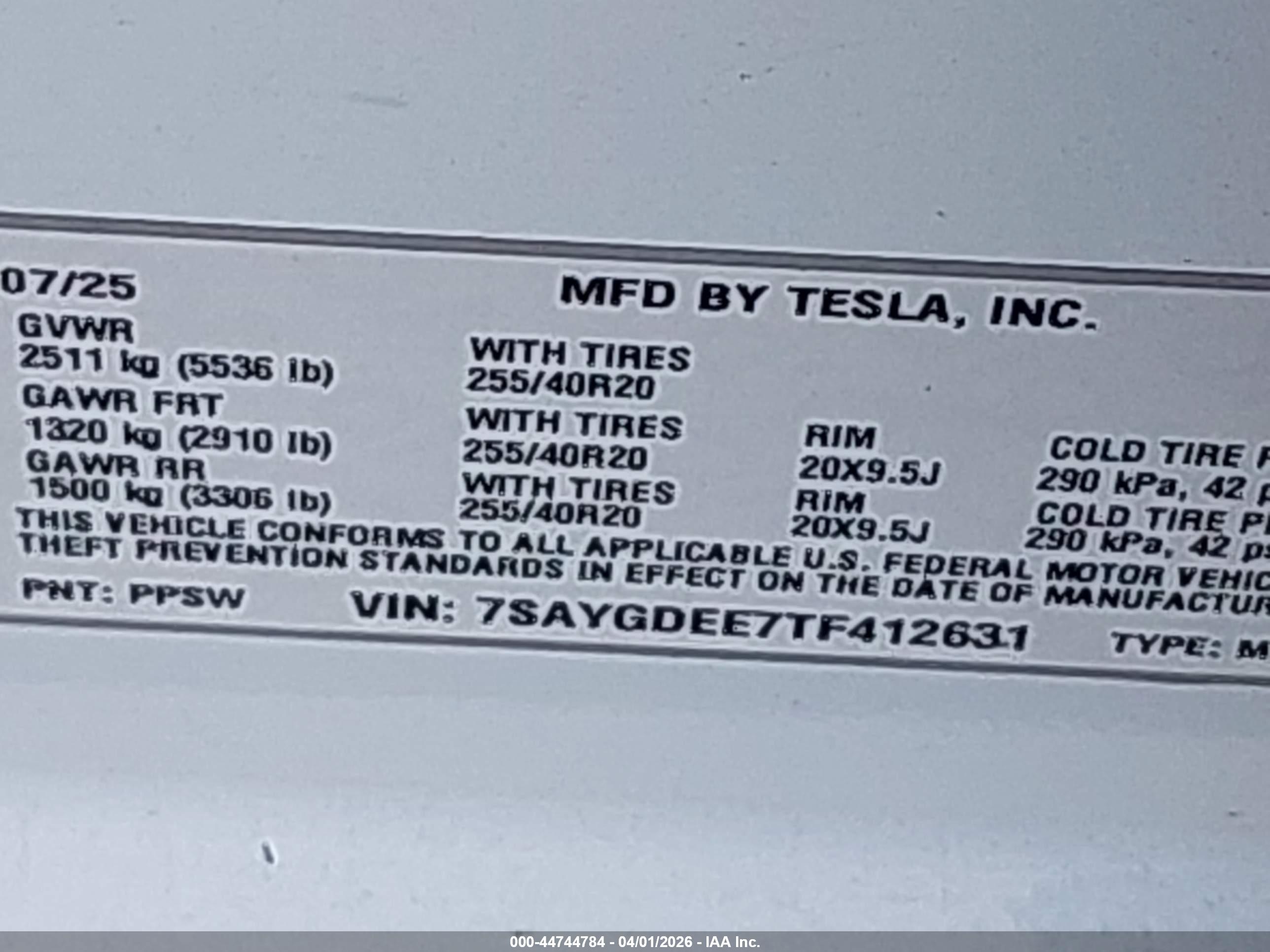 TESLA MODEL image 9