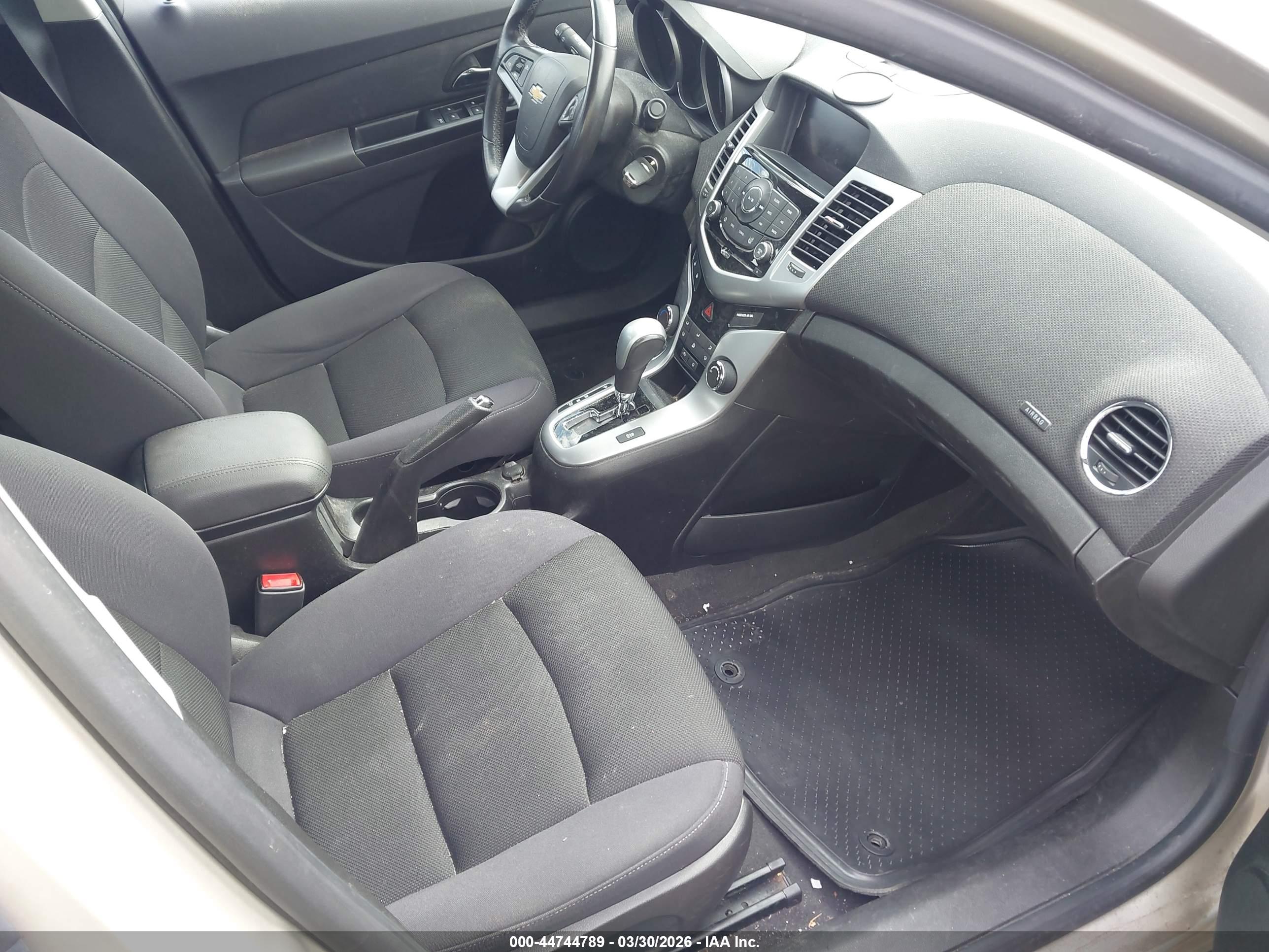 CHEVROLET CRUZE image 5