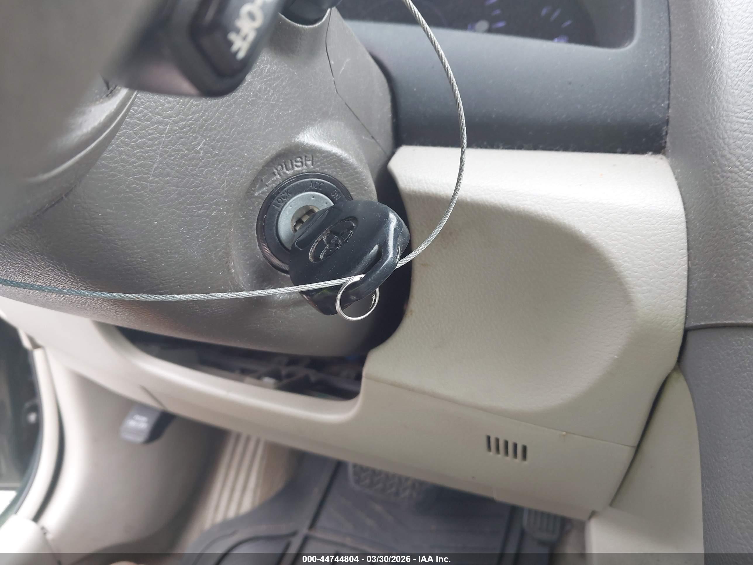 TOYOTA CAMRY image 11