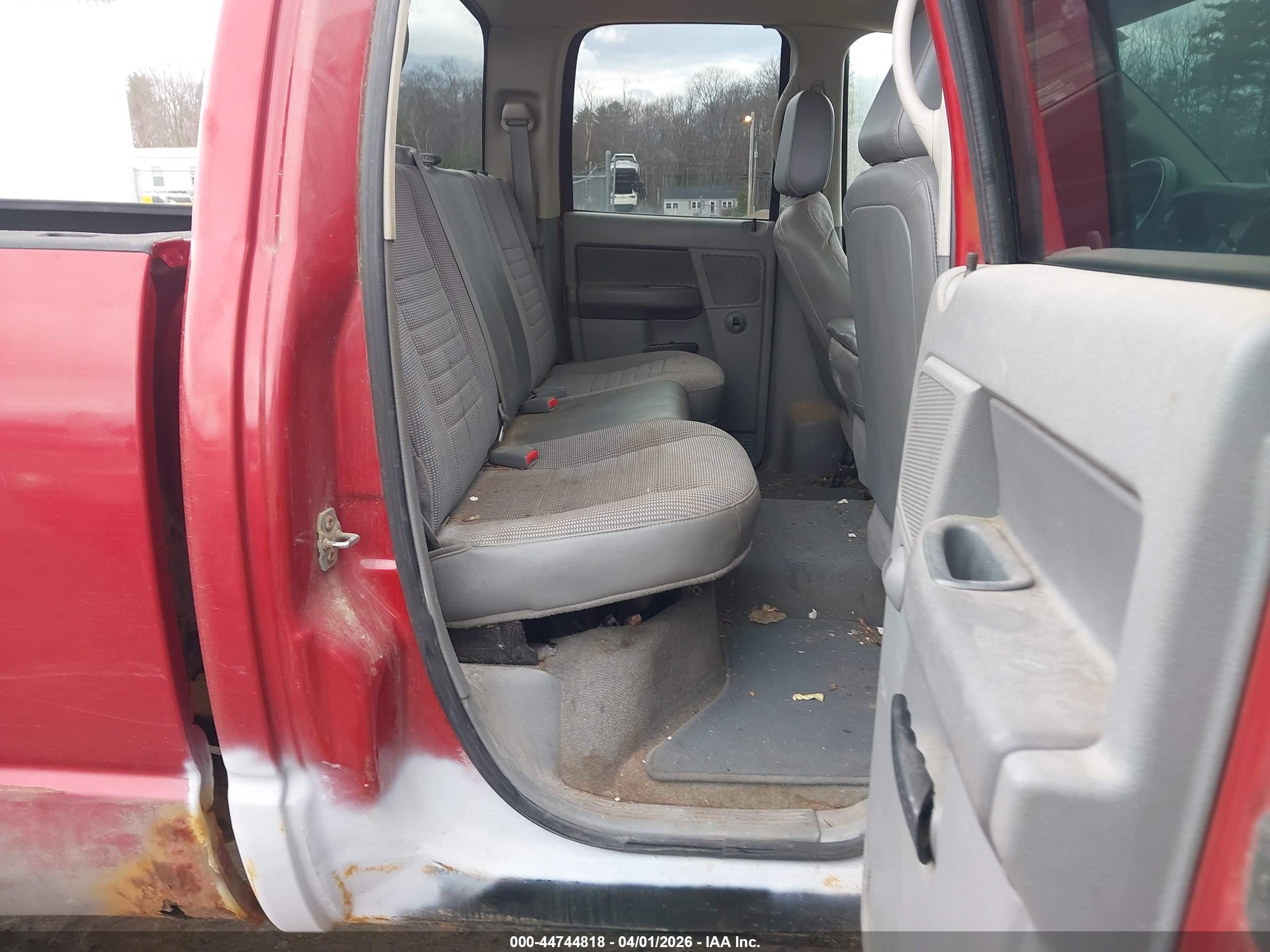 DODGE RAM image 8