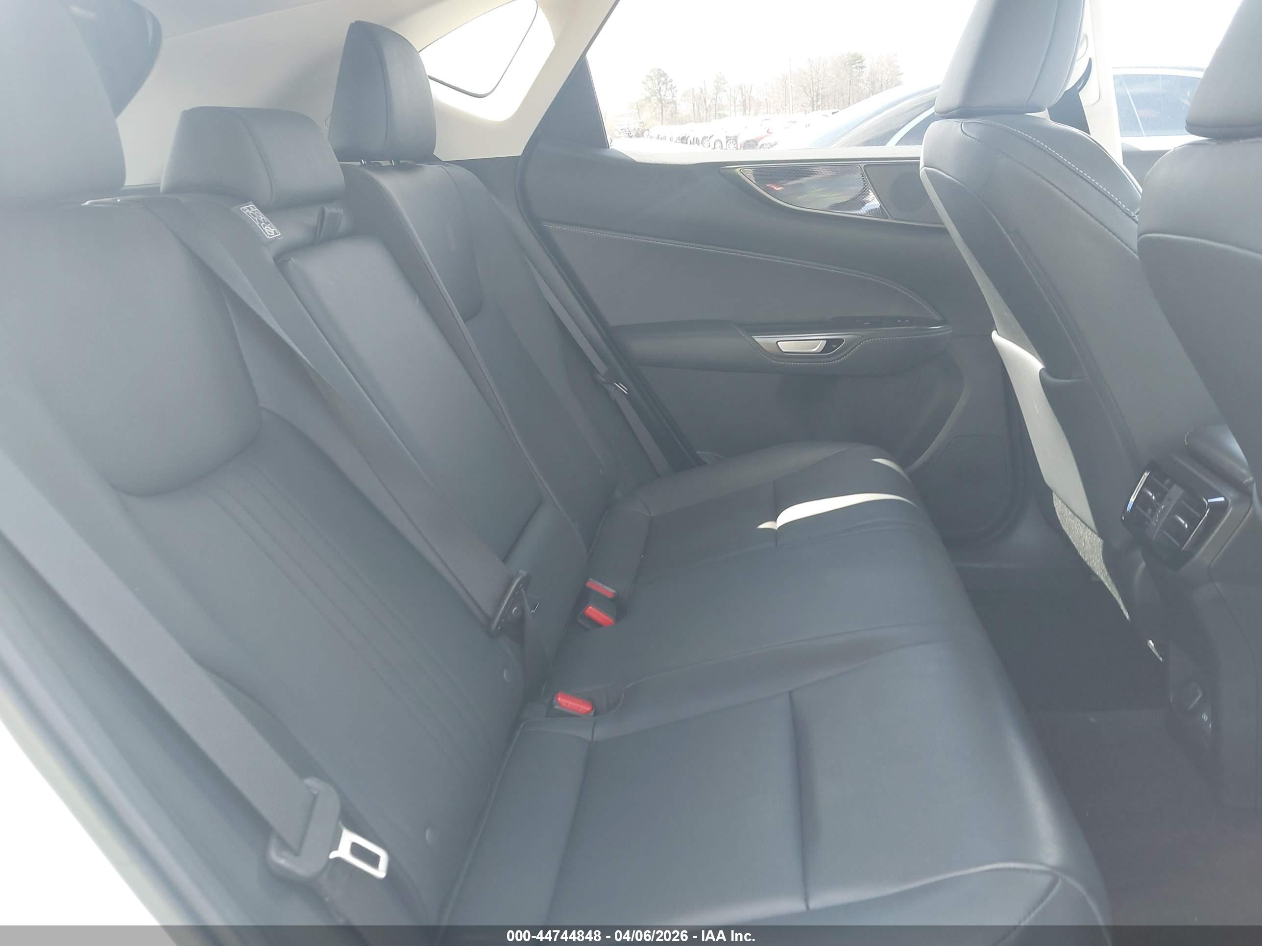 LEXUS NX image 8