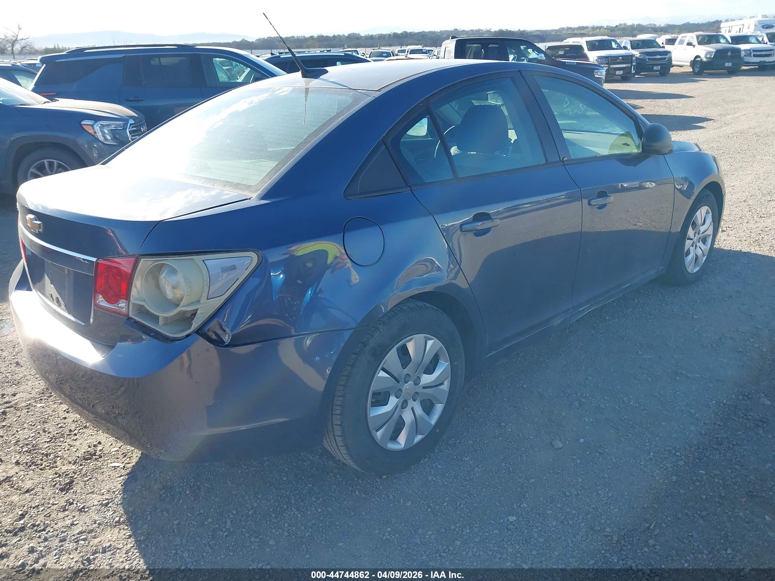 CHEVROLET CRUZE image 4