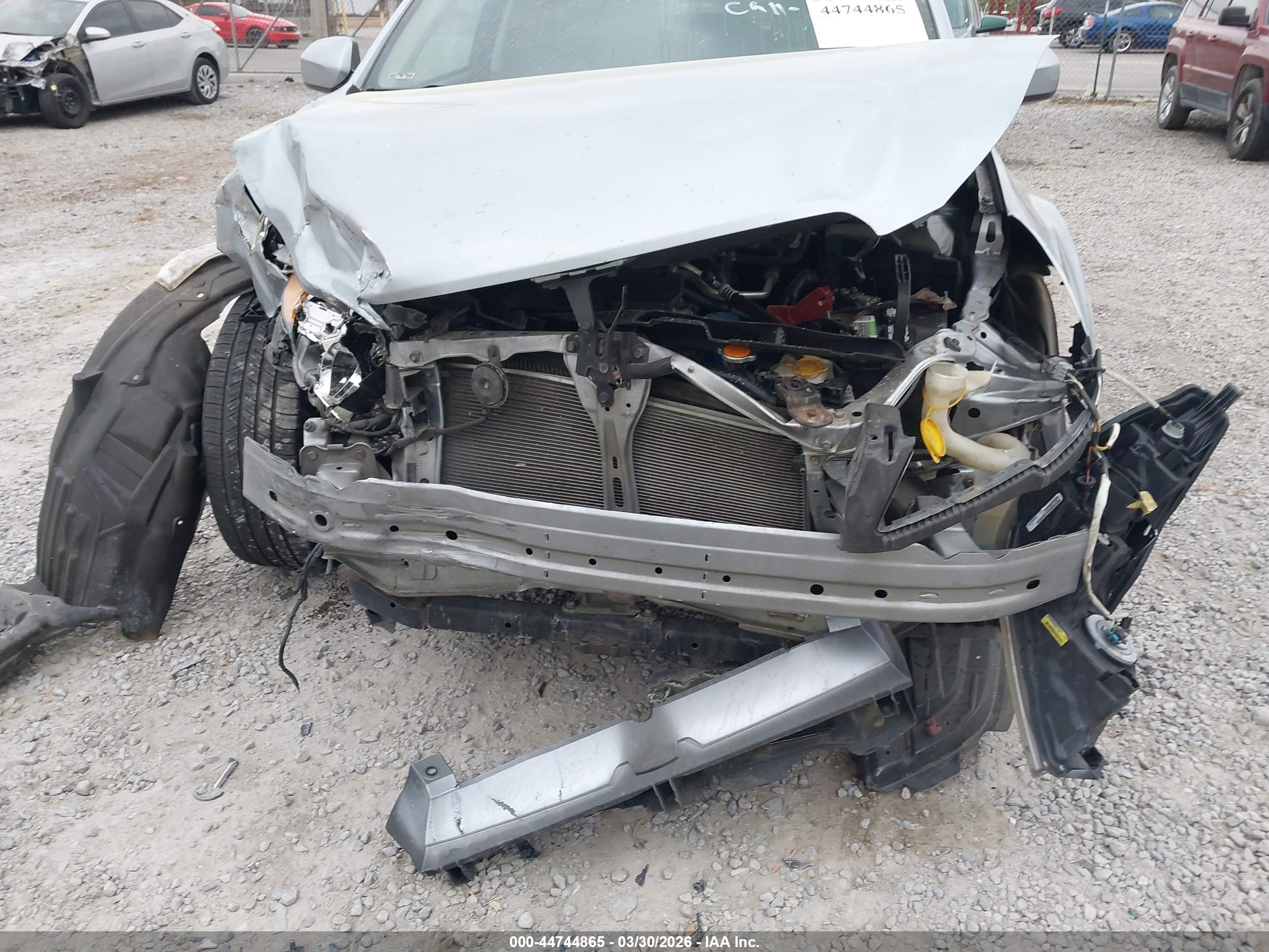 SUBARU OUTBACK image 6