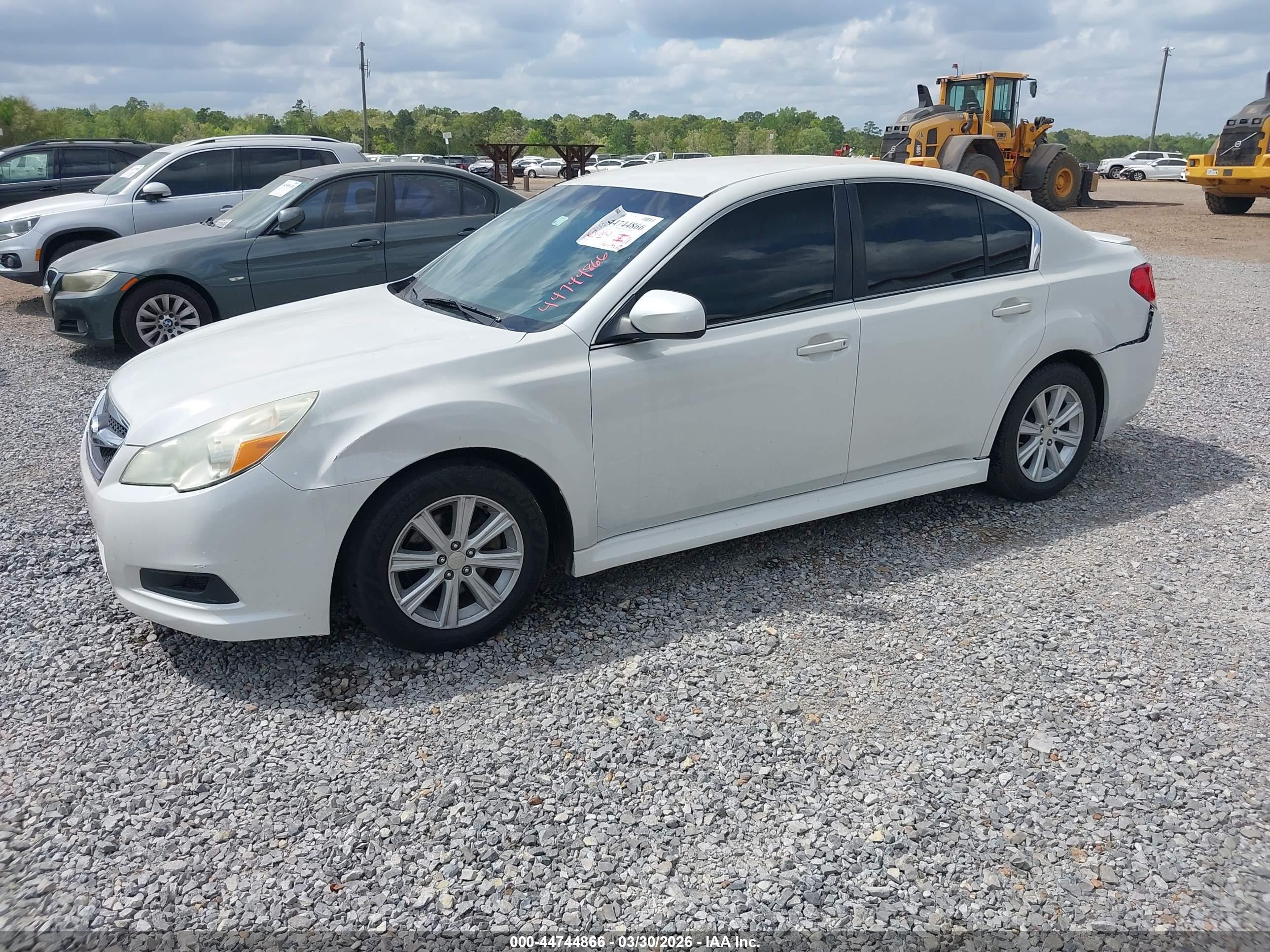 SUBARU LEGACY image 2