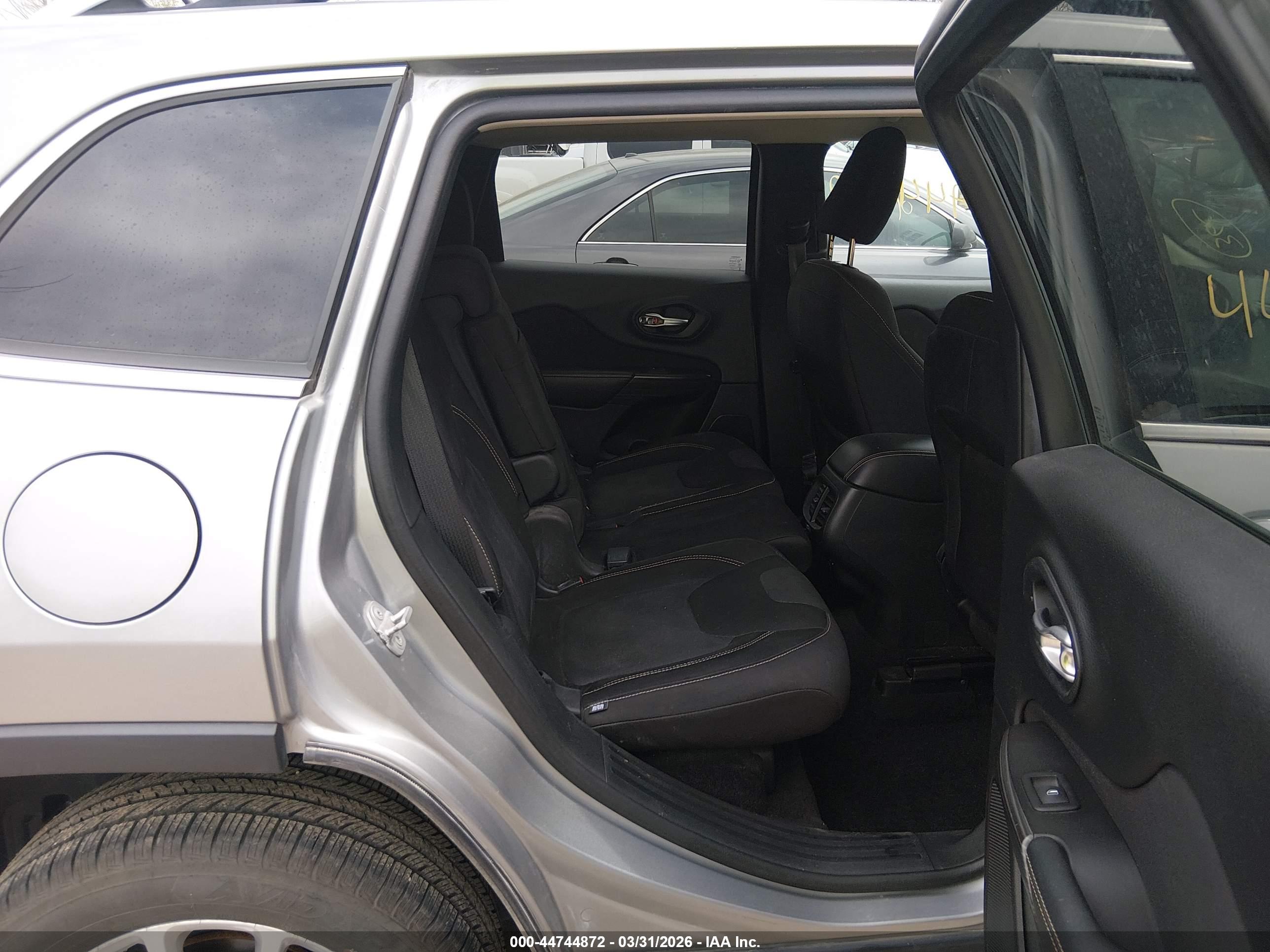 JEEP CHEROKEE image 8