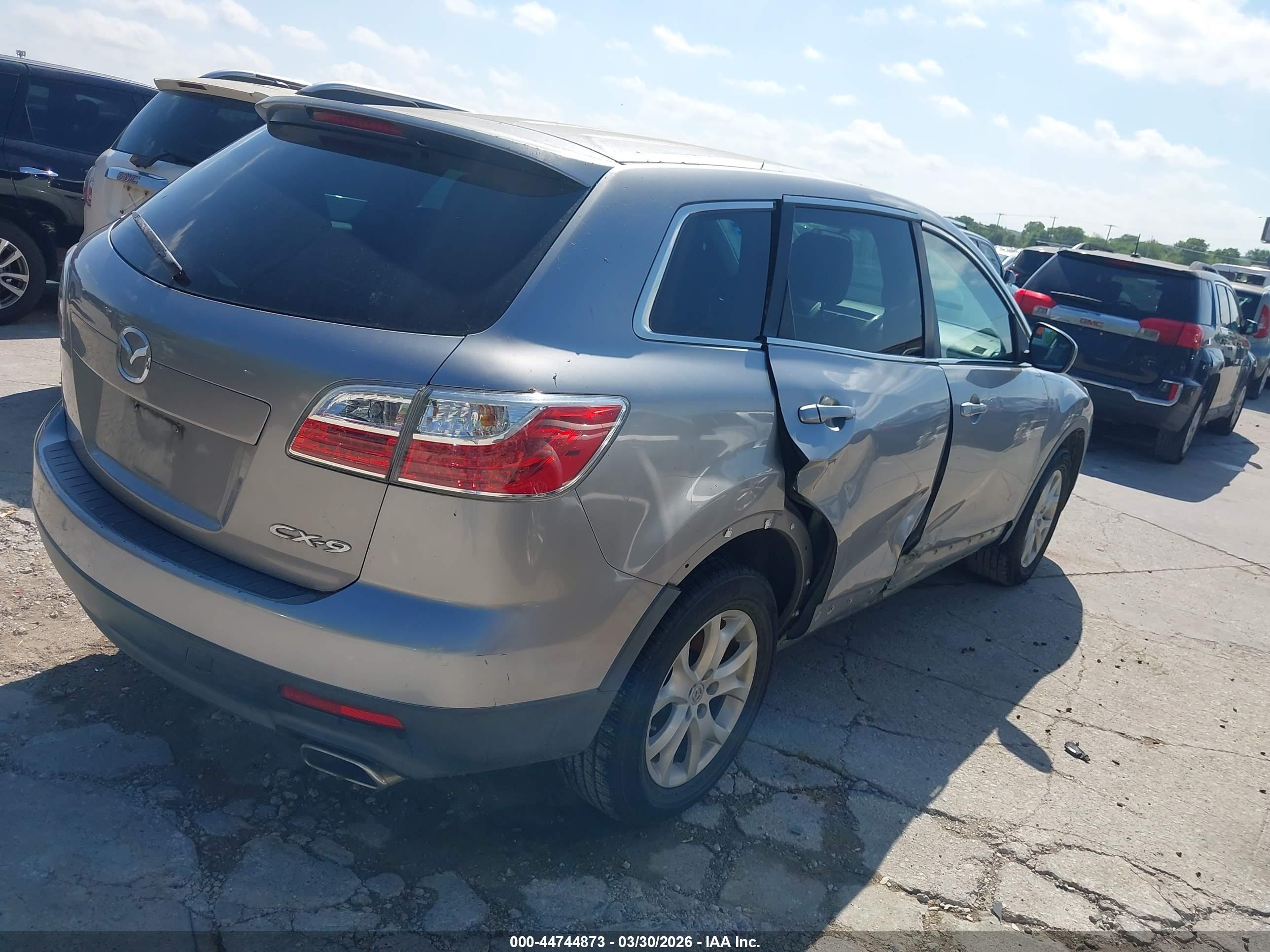 MAZDA CX-9 image 4