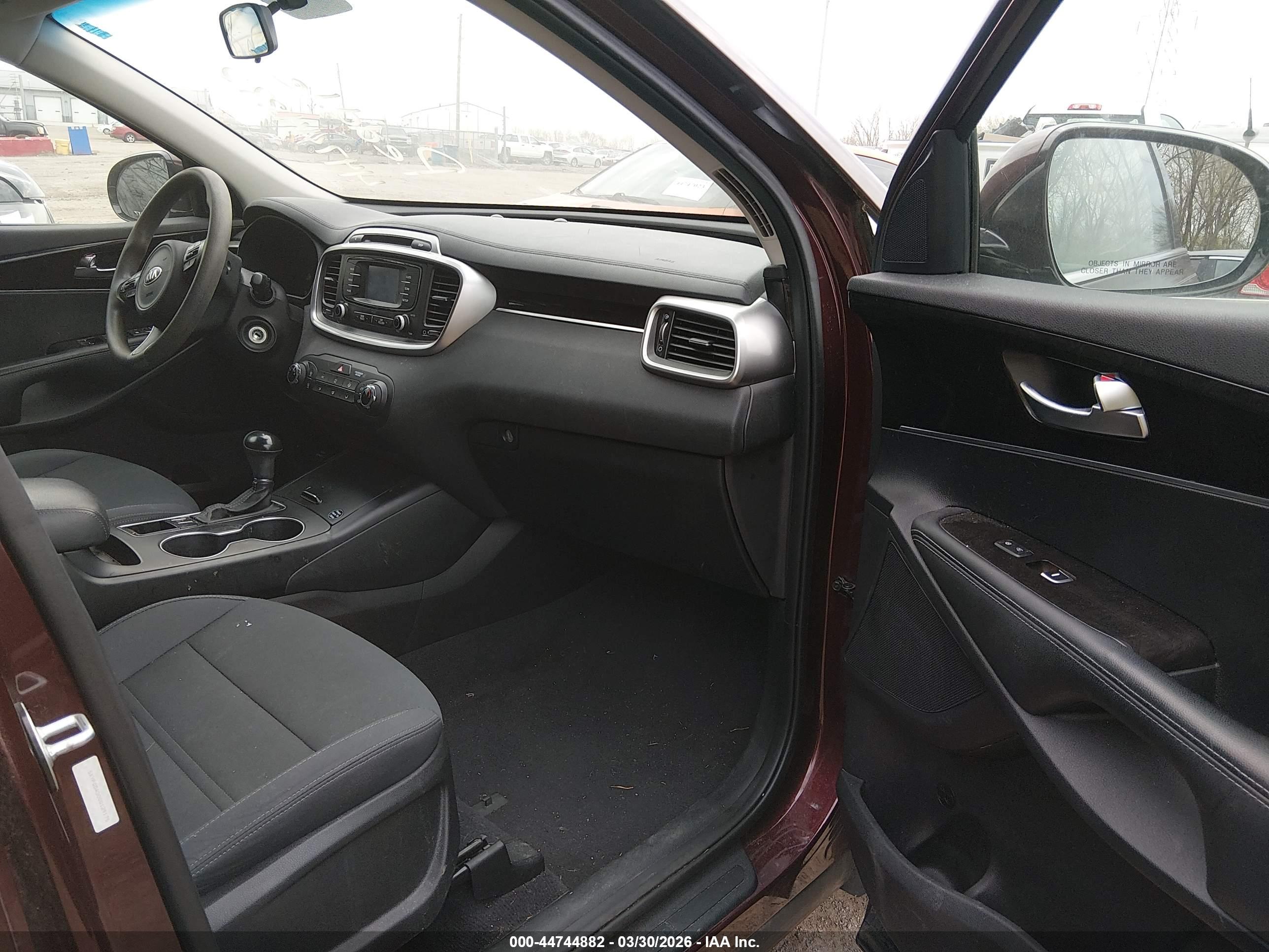KIA SORENTO image 5