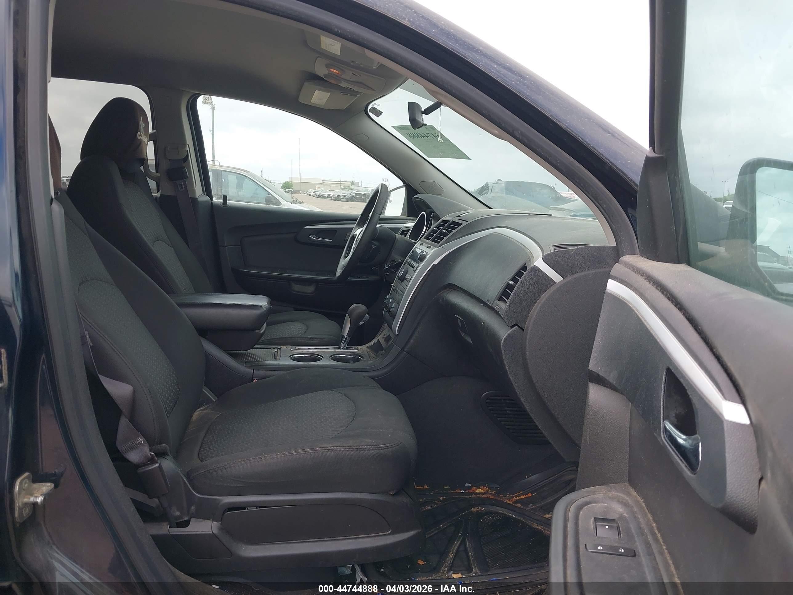 CHEVROLET TRAVERSE image 5