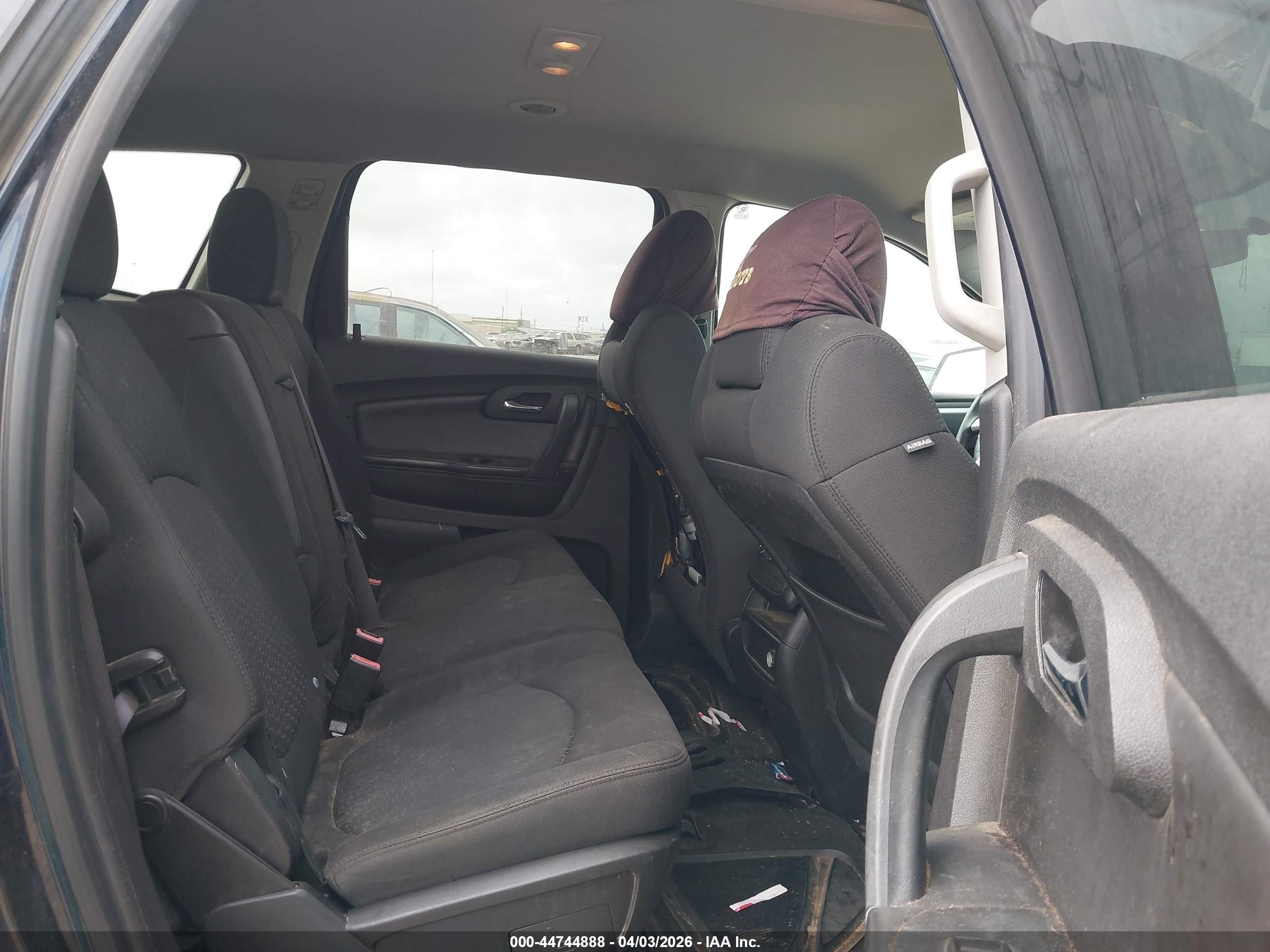 CHEVROLET TRAVERSE image 8