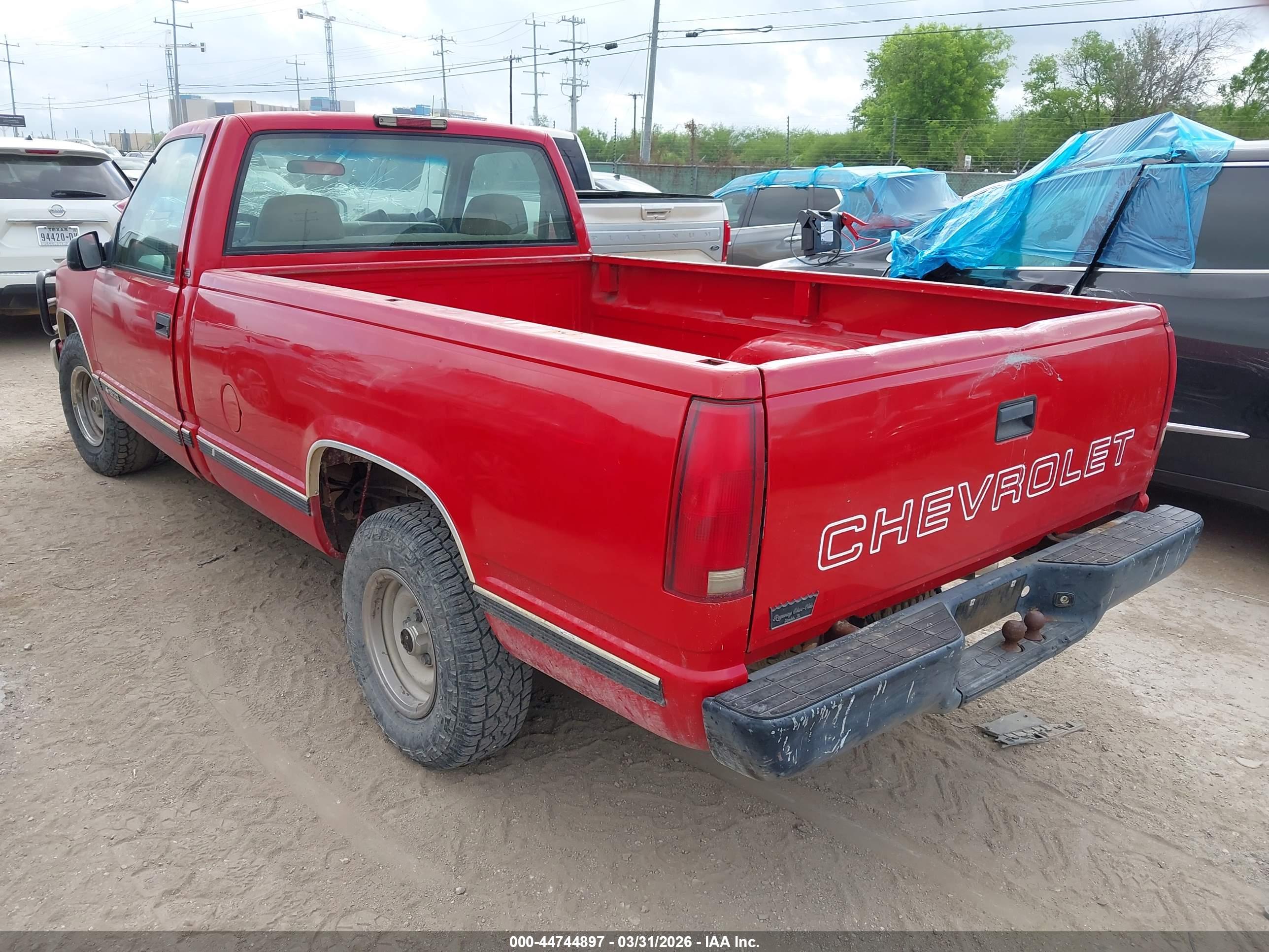 CHEVROLET C1500 image 3