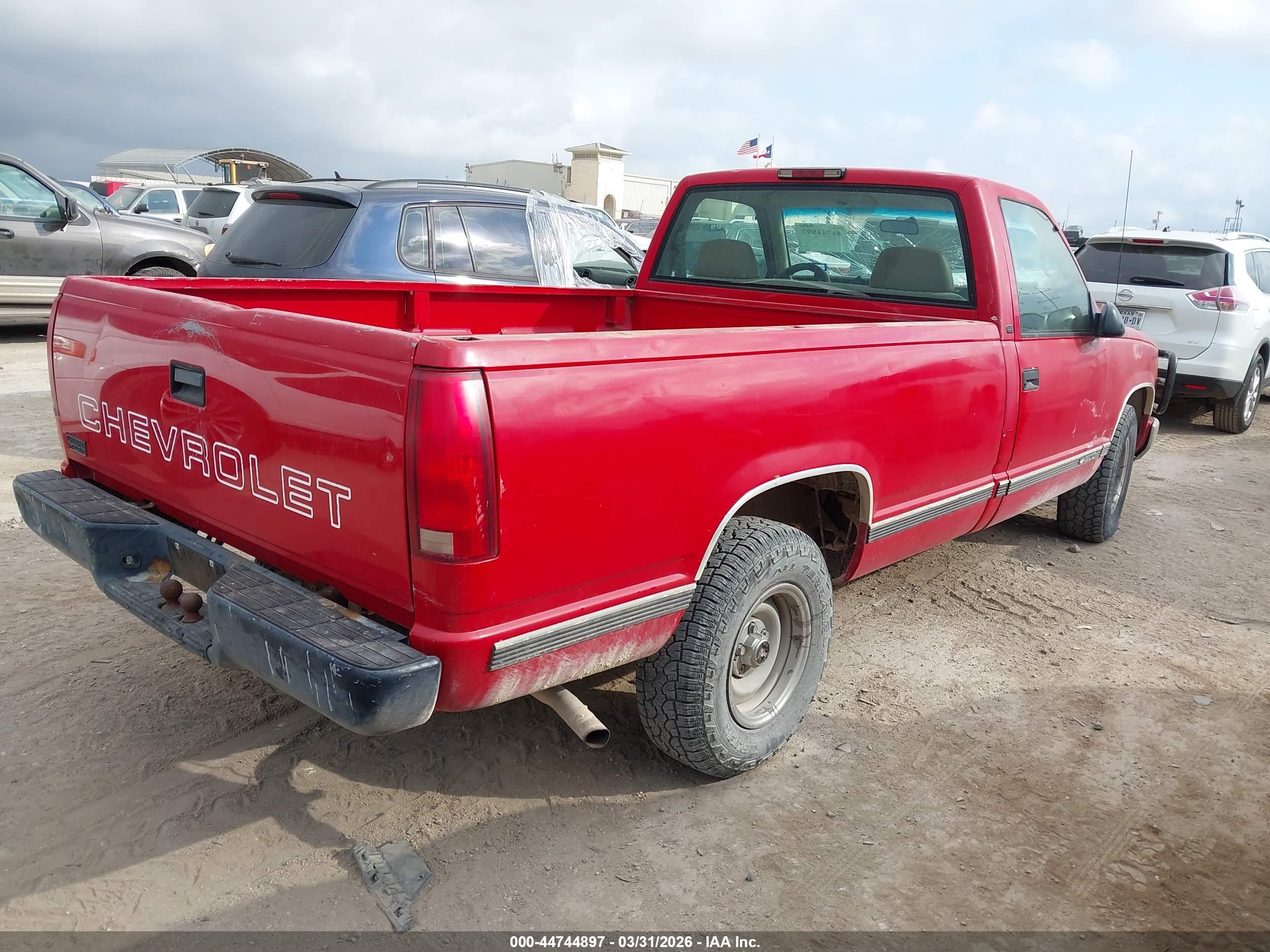 CHEVROLET C1500 image 4