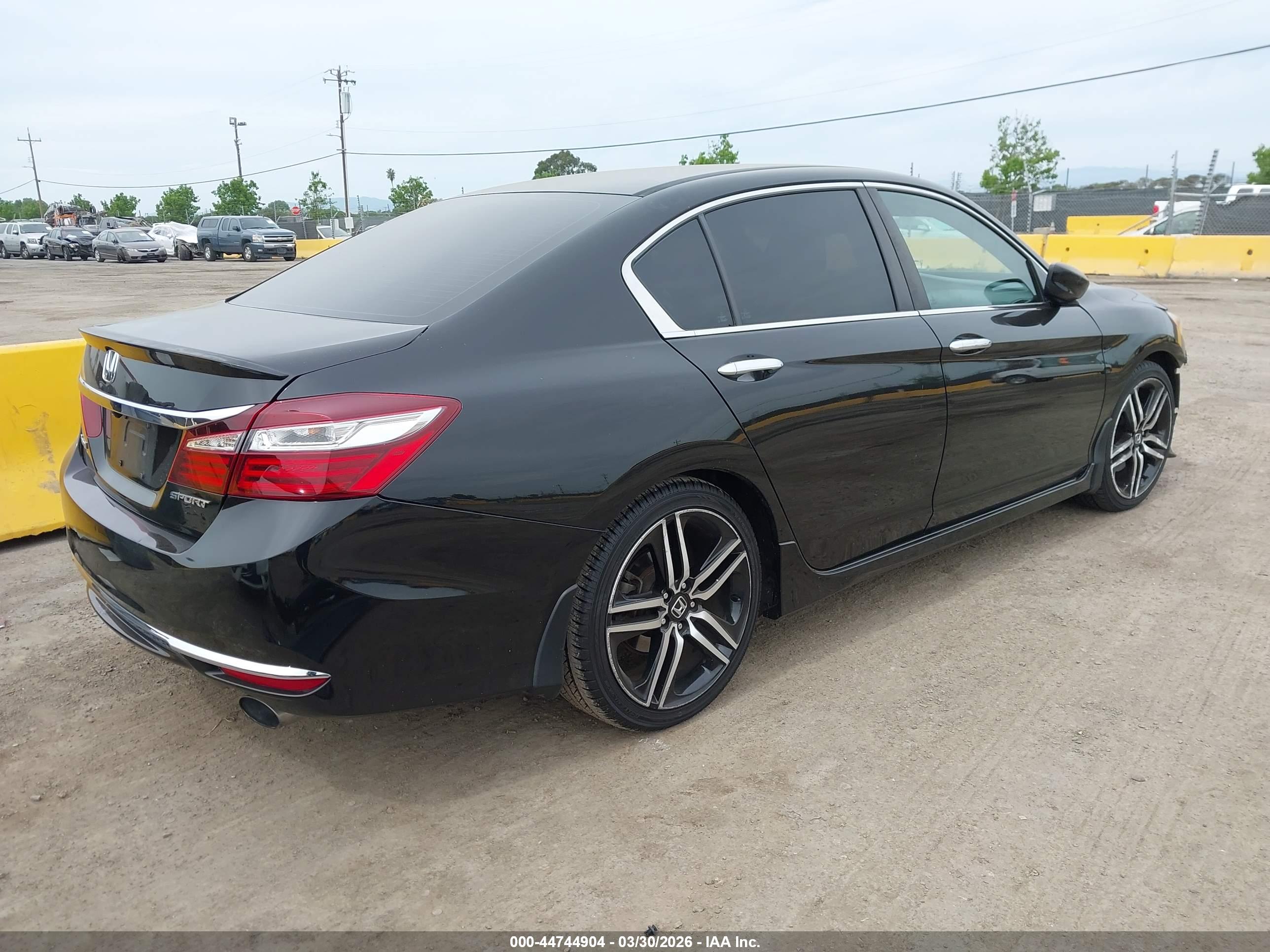 HONDA ACCORD image 4