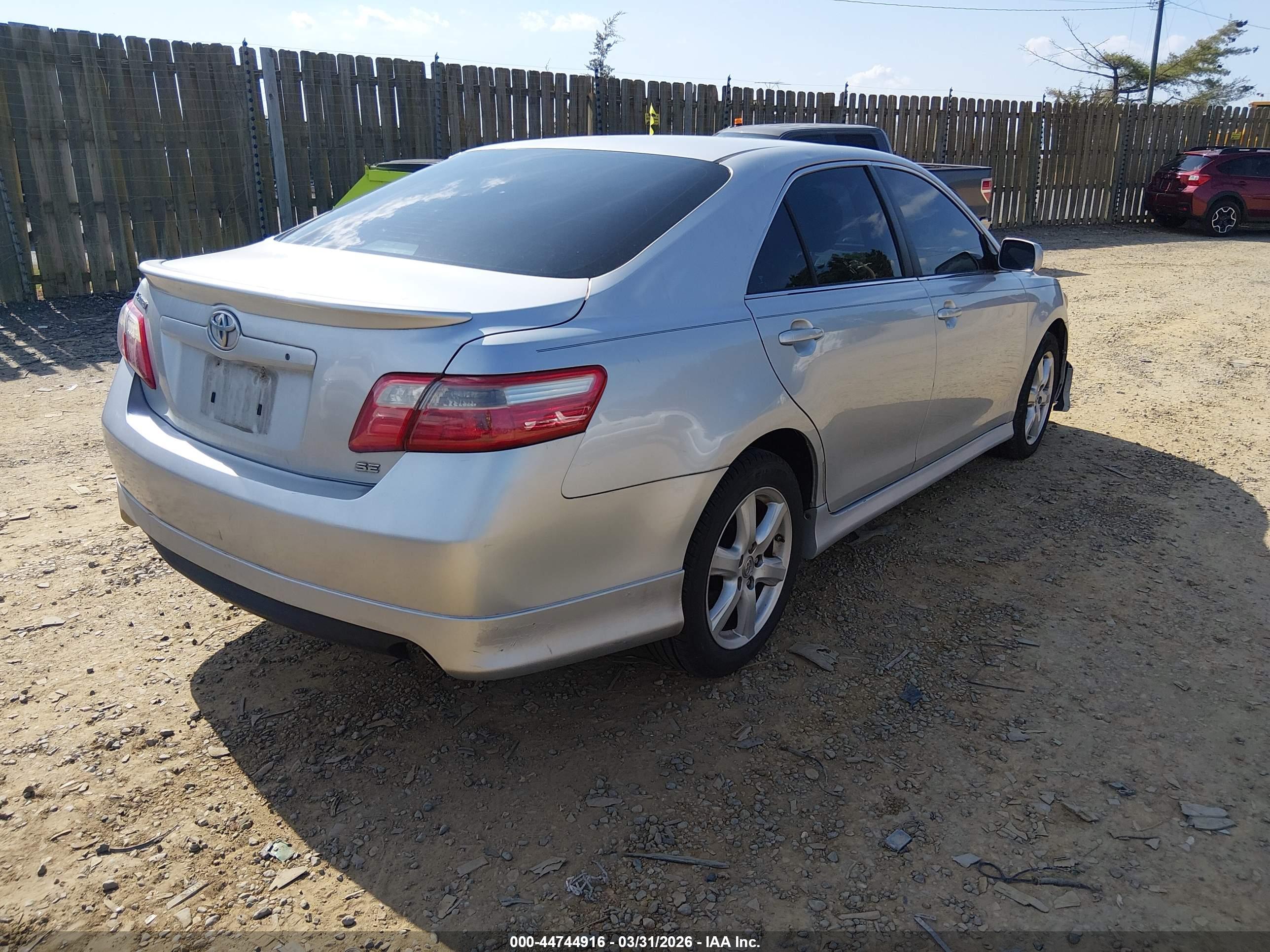 TOYOTA CAMRY image 4