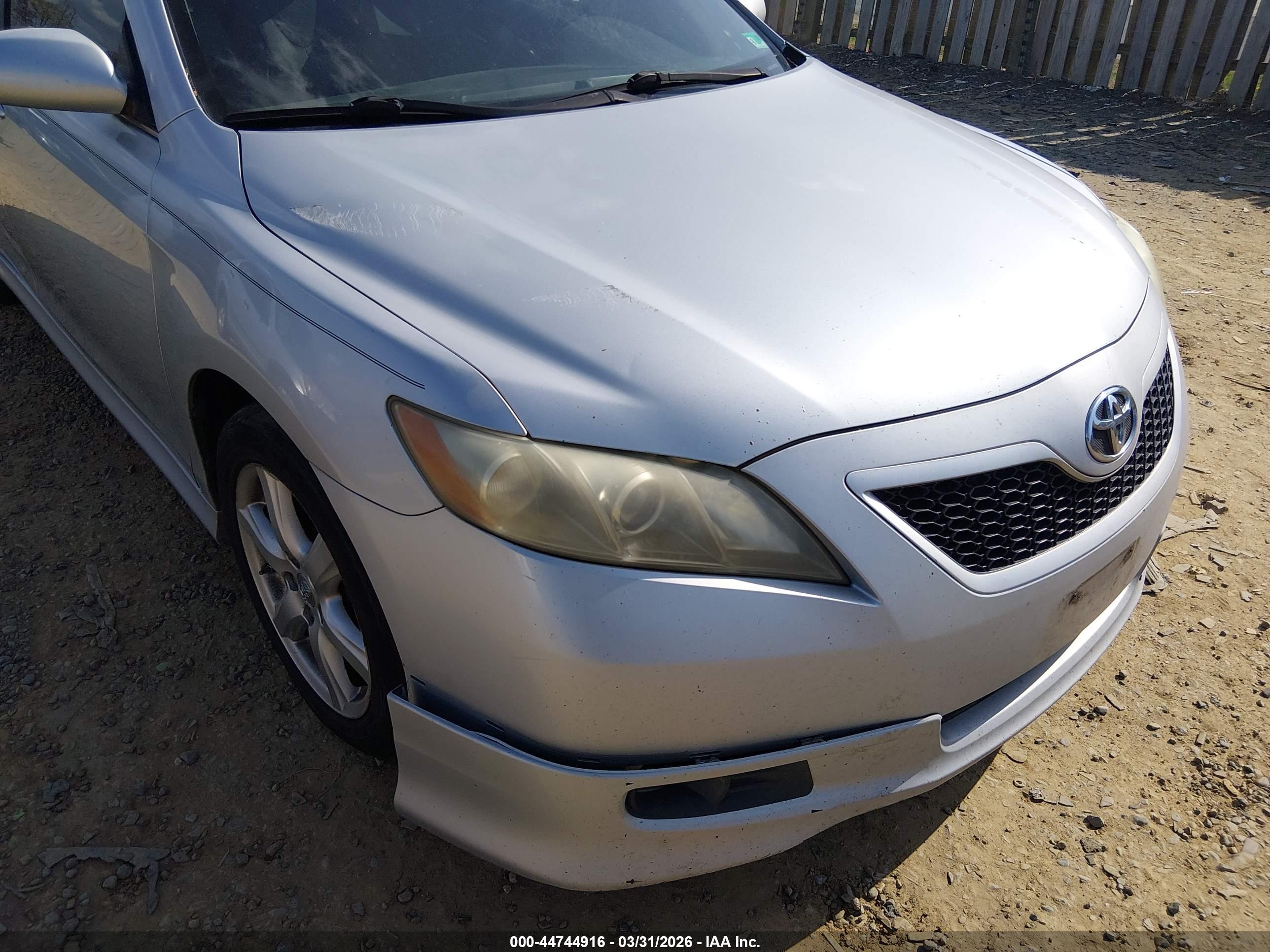 TOYOTA CAMRY image 6