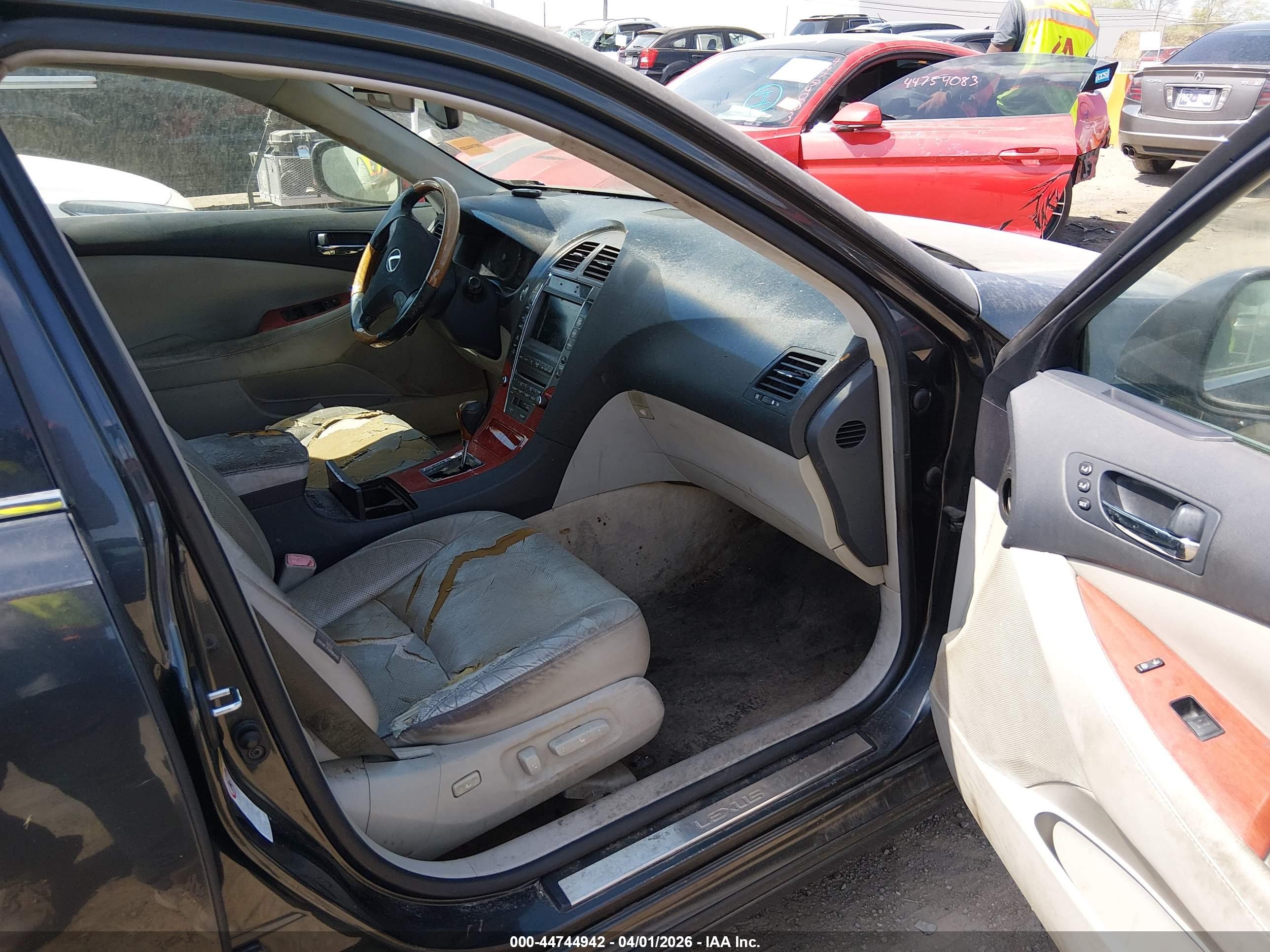 LEXUS ES image 5